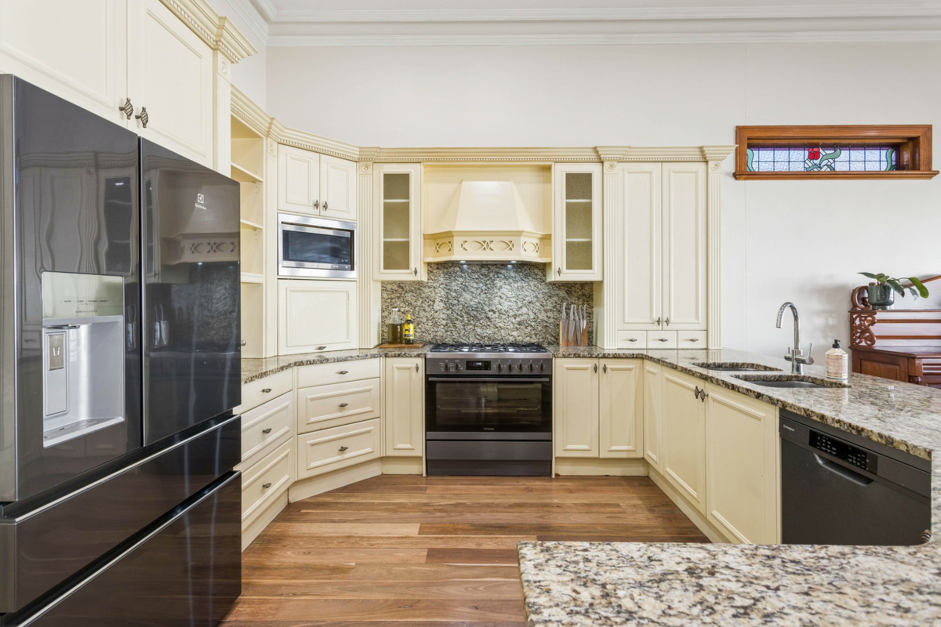 7 Tarragon Street — photo 4 of 22