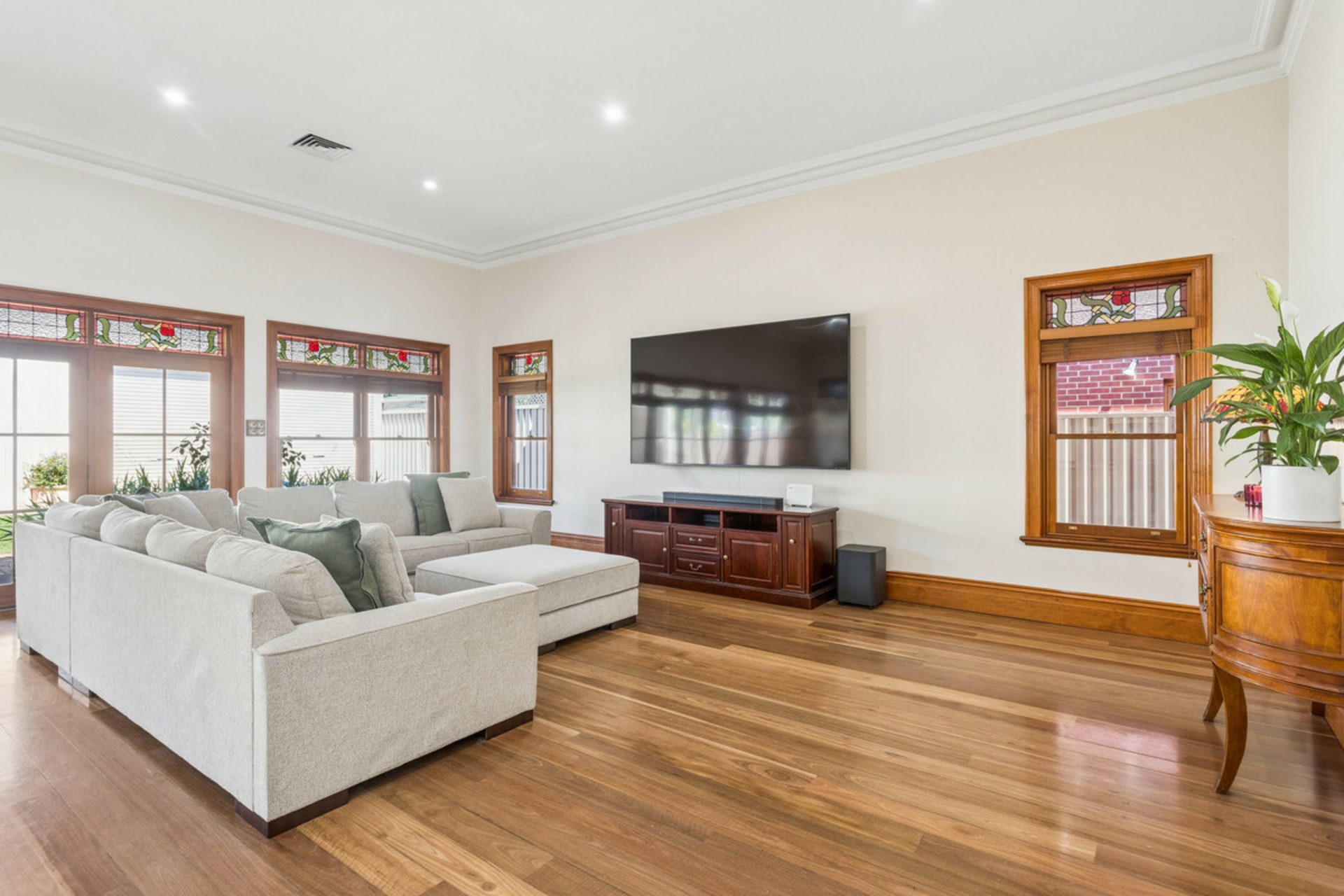 7 Tarragon Street — photo 6 of 22