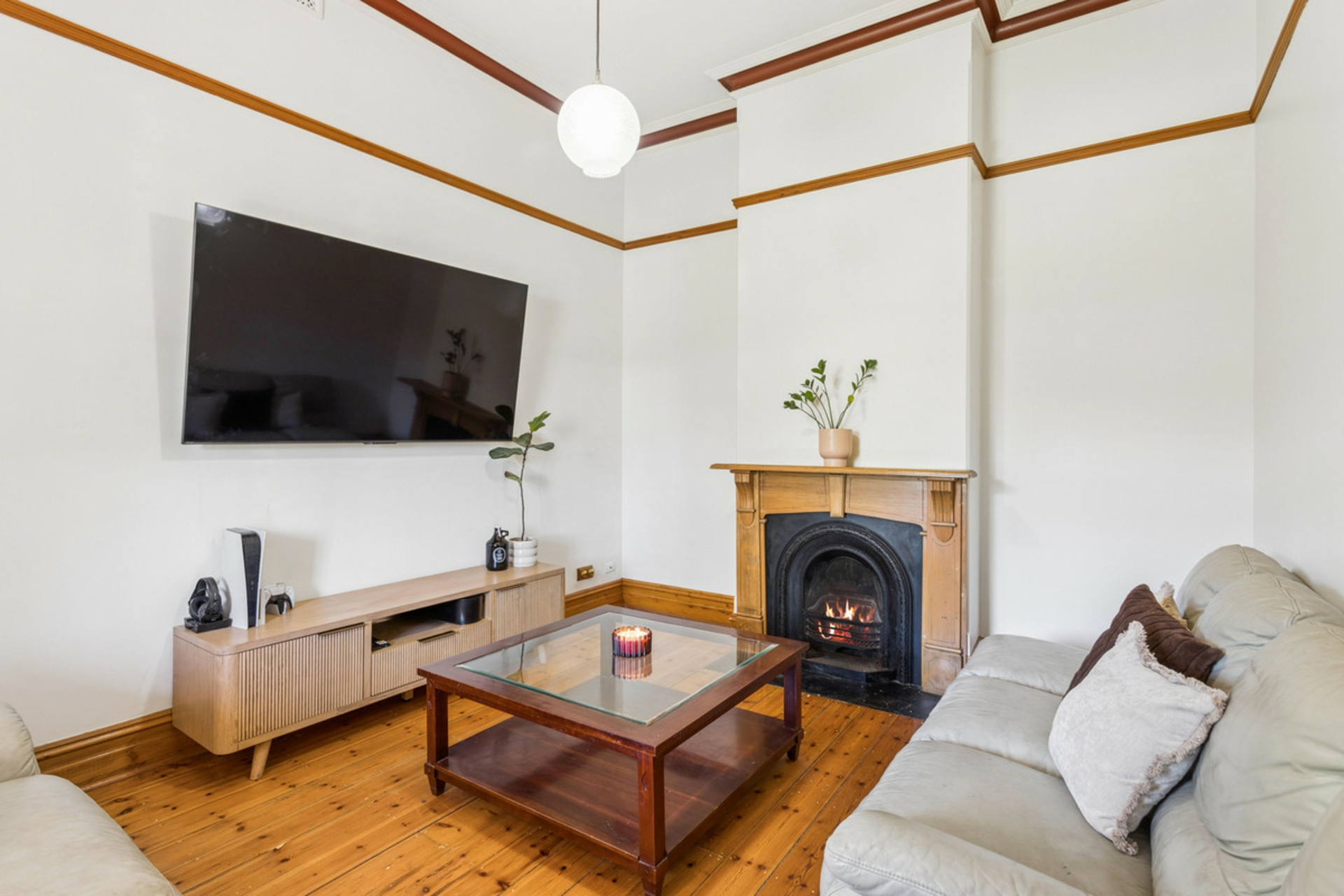 7 Tarragon Street — photo 8 of 22