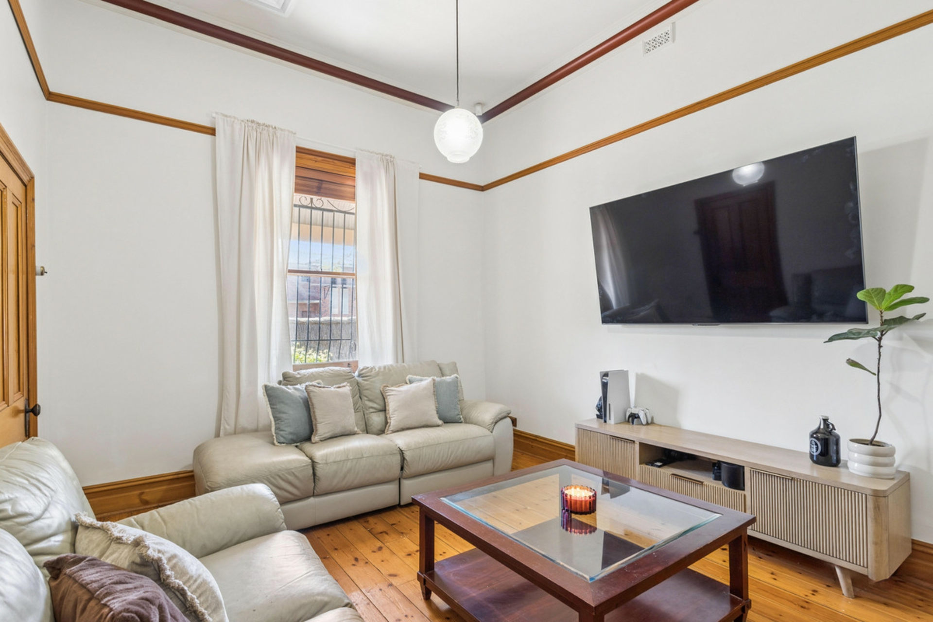 7 Tarragon Street — photo 9 of 22
