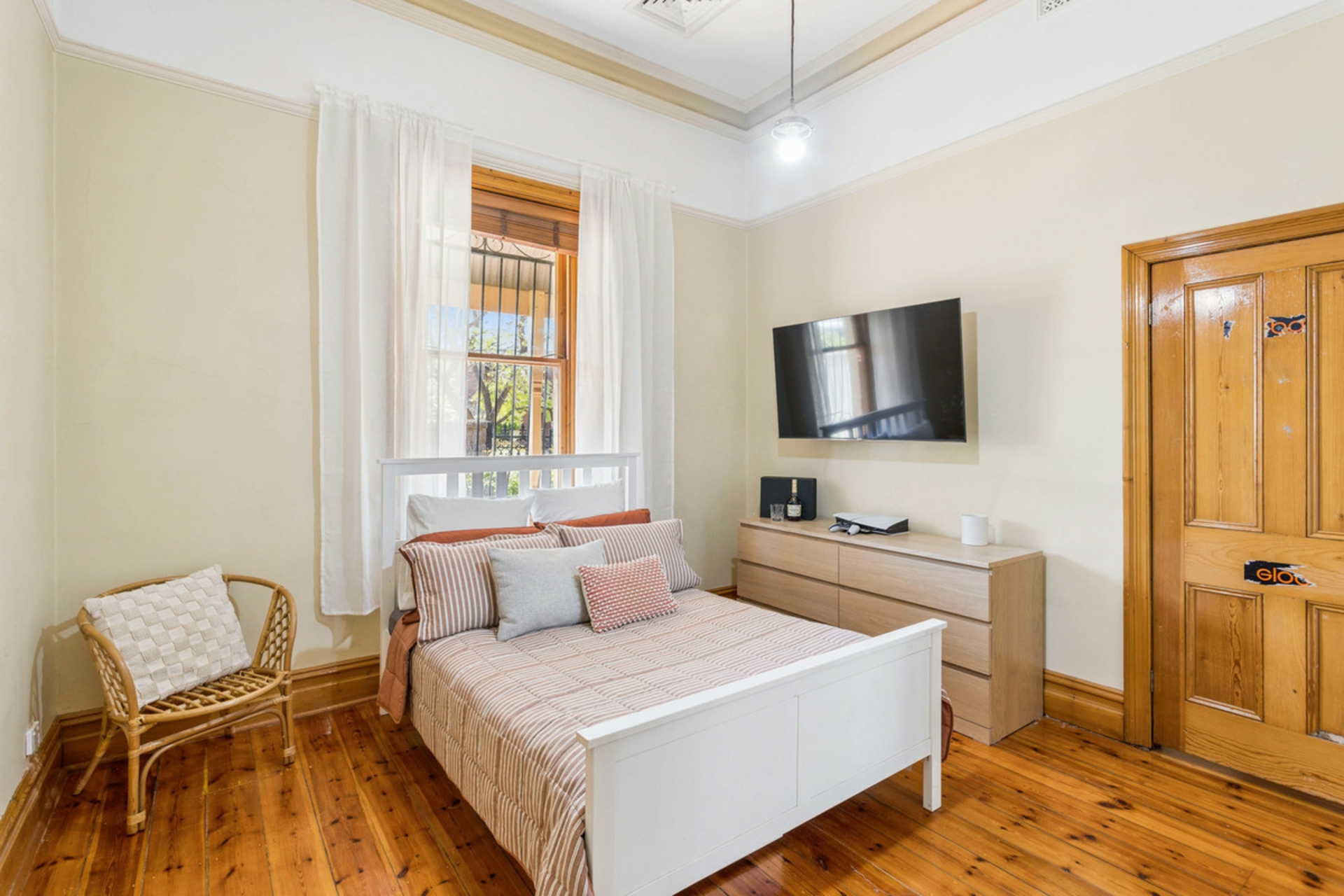 7 Tarragon Street — photo 10 of 22
