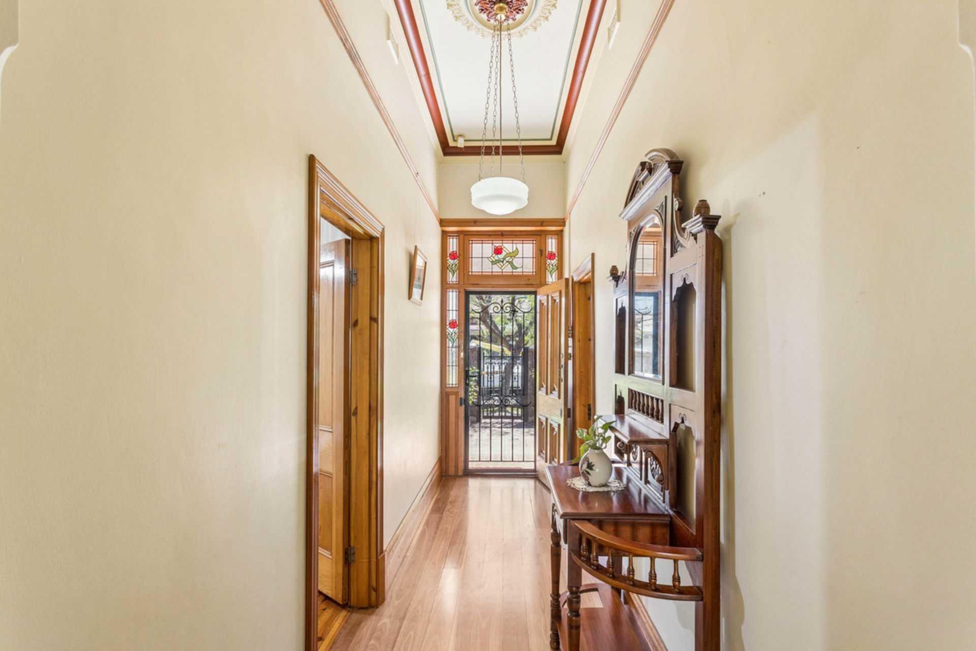7 Tarragon Street — photo 15 of 22