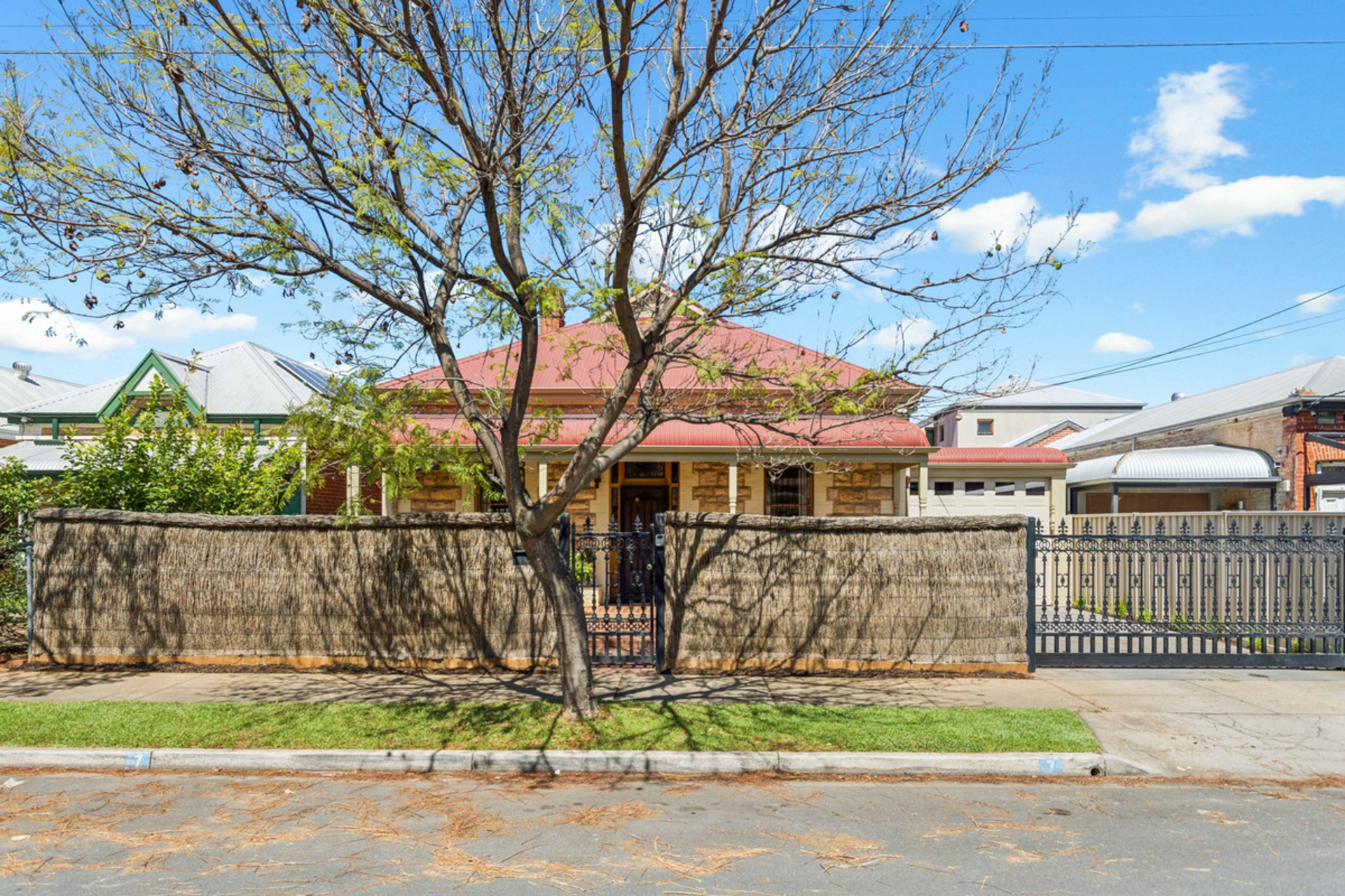 7 Tarragon Street — photo 22 of 22