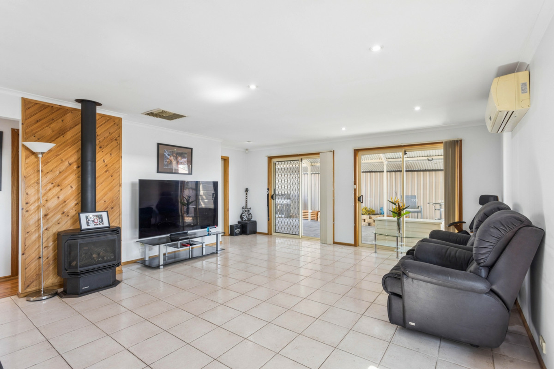 8 Burns Avenue — photo 8 of 23