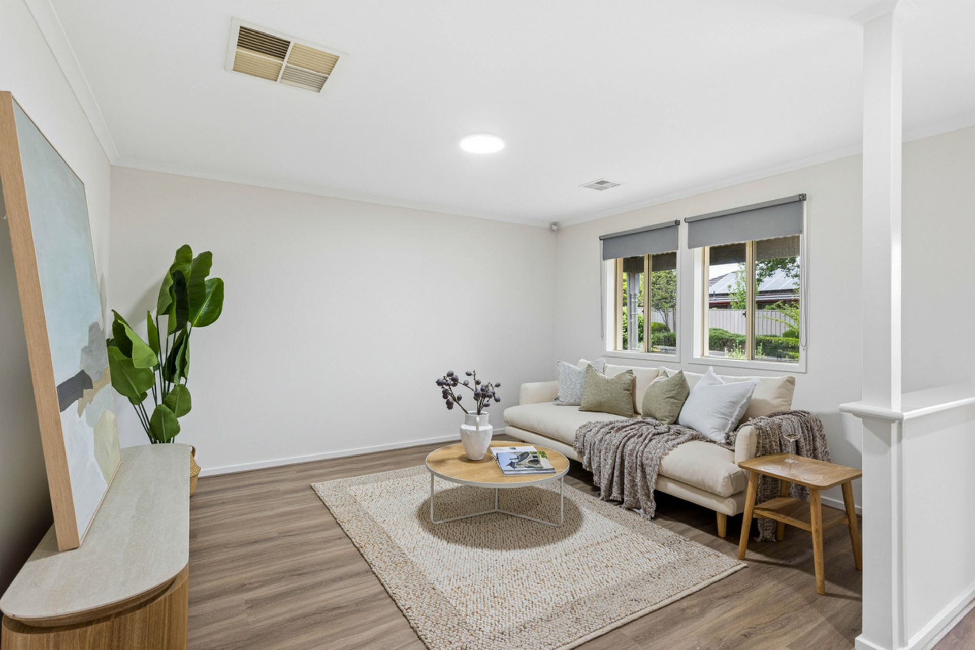 8 Yellow Wood Court — photo 3 of 23