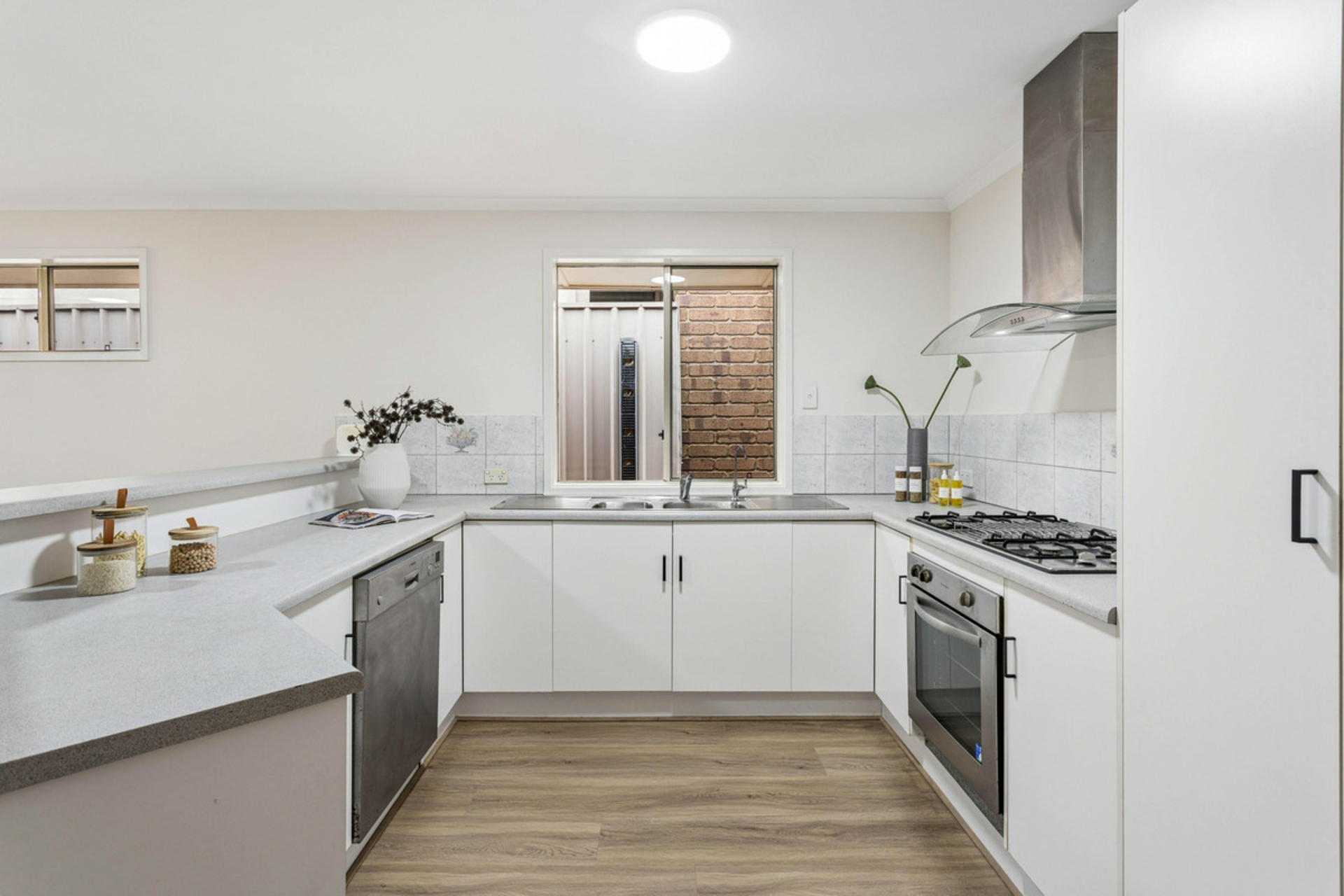 8 Yellow Wood Court — photo 6 of 23