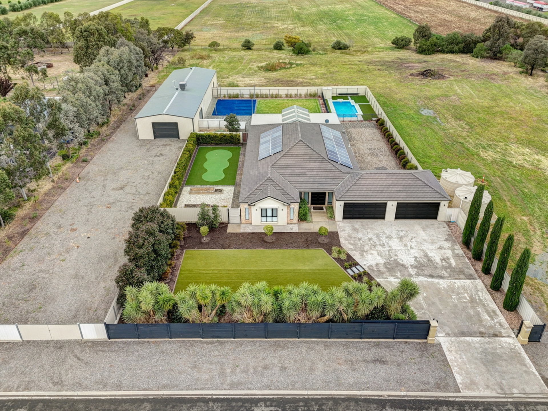 6 Constance Court — photo 27 of 30
