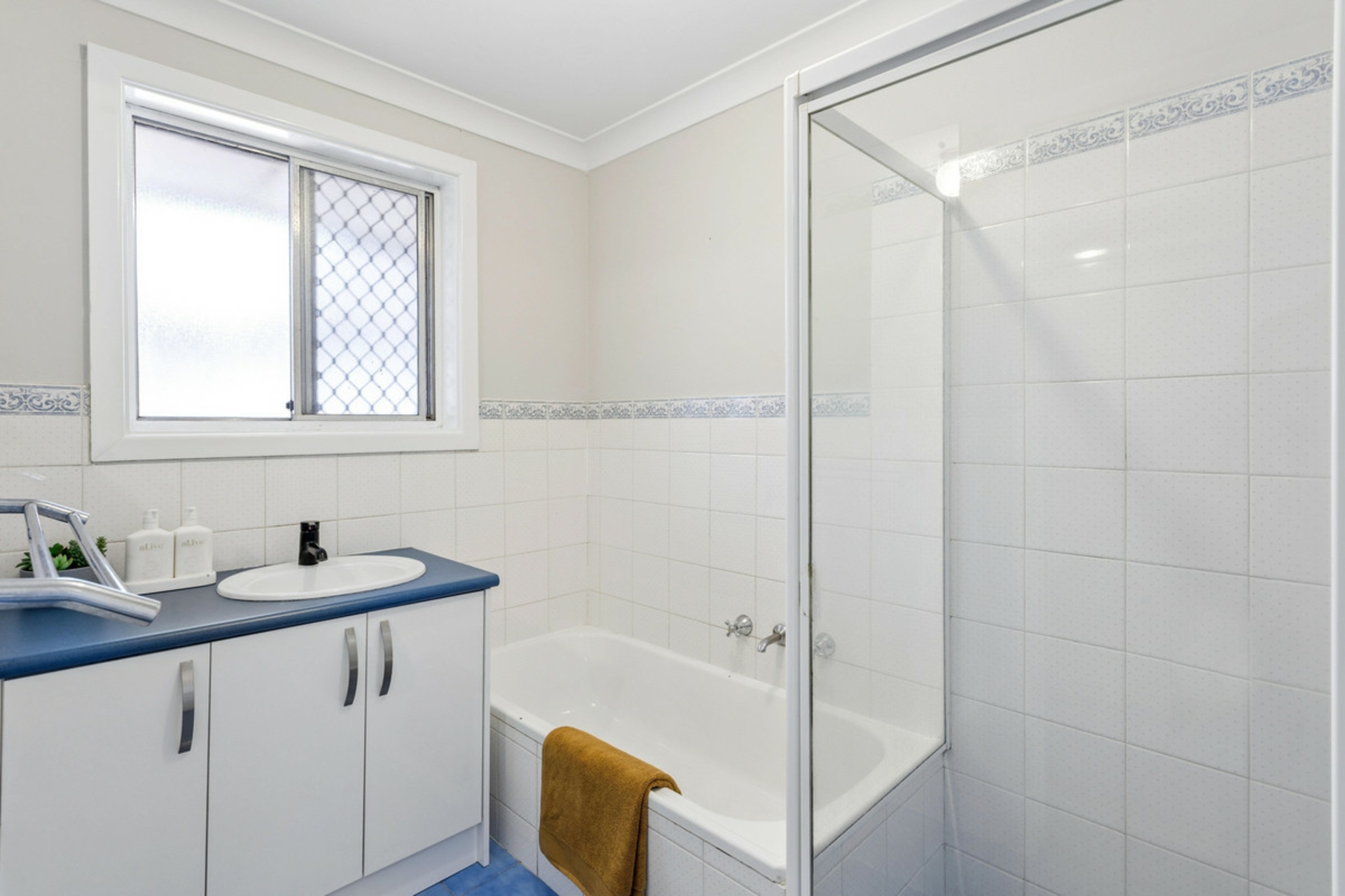 24 Glengyle Avenue — photo 14 of 22