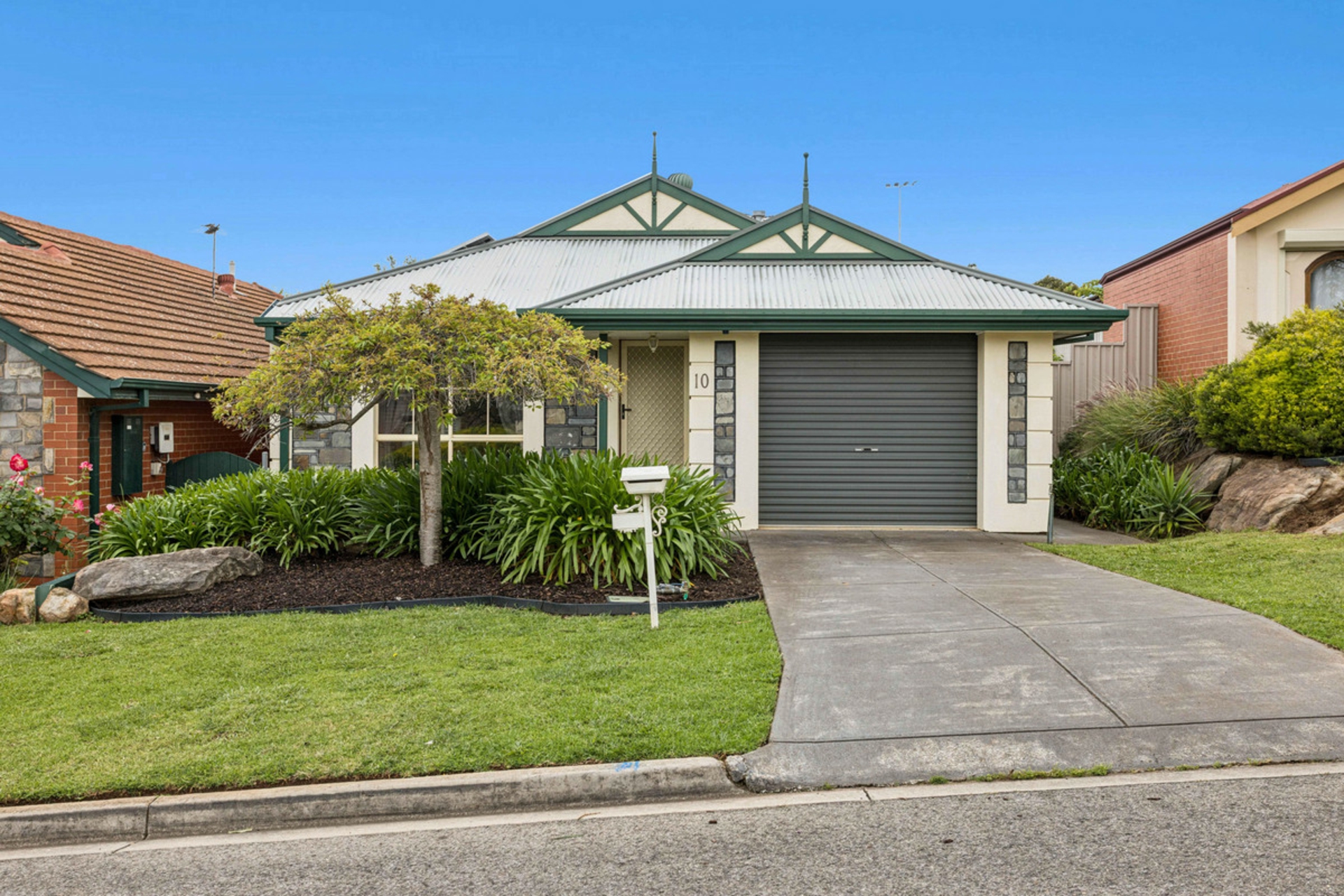 10 Innes Court — photo from LJ Hooker Property Specialists