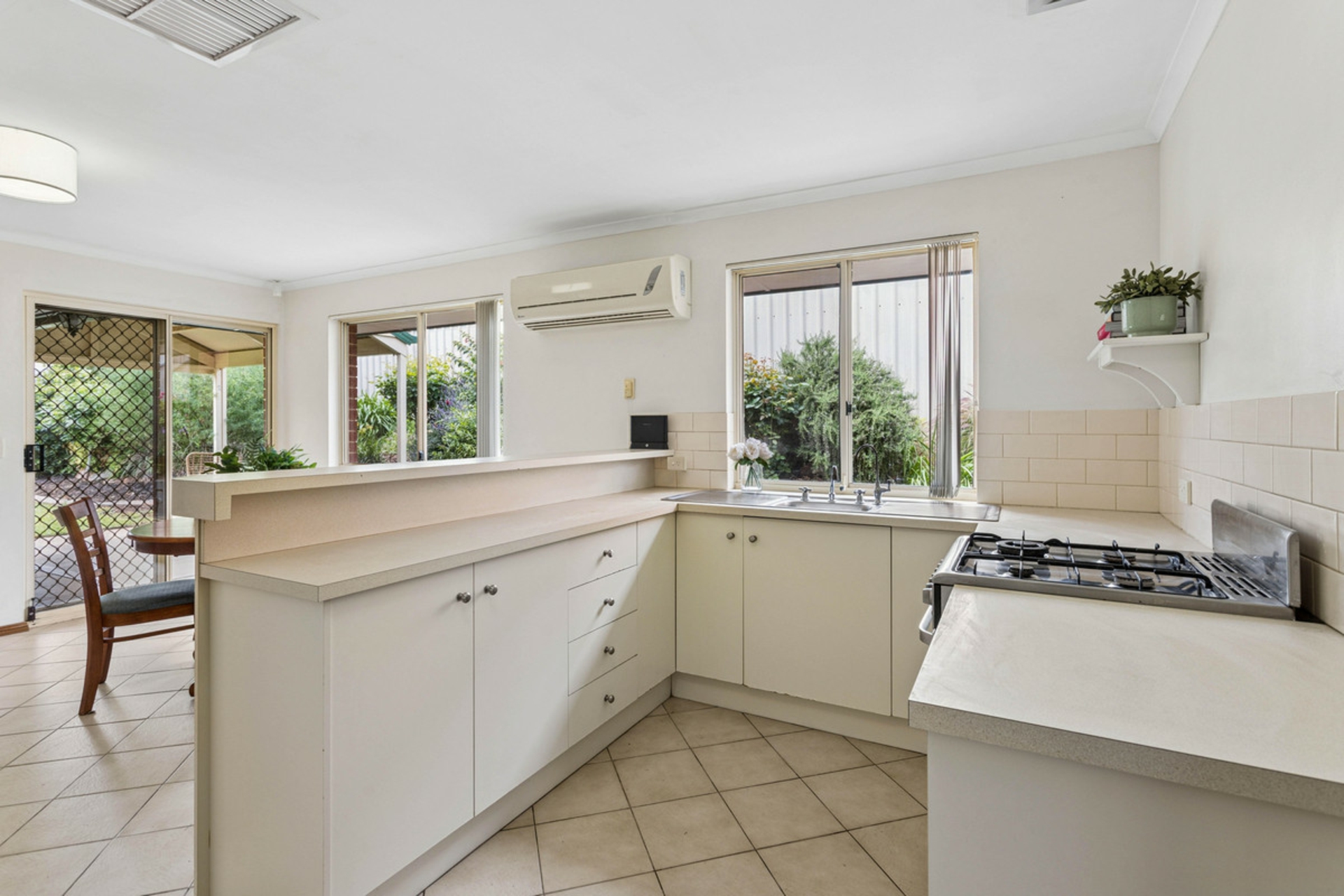 10 Innes Court — photo 10 of 20
