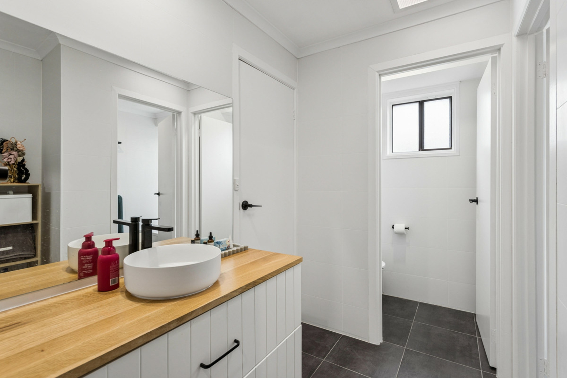 8 Sherry Court — photo 8 of 17