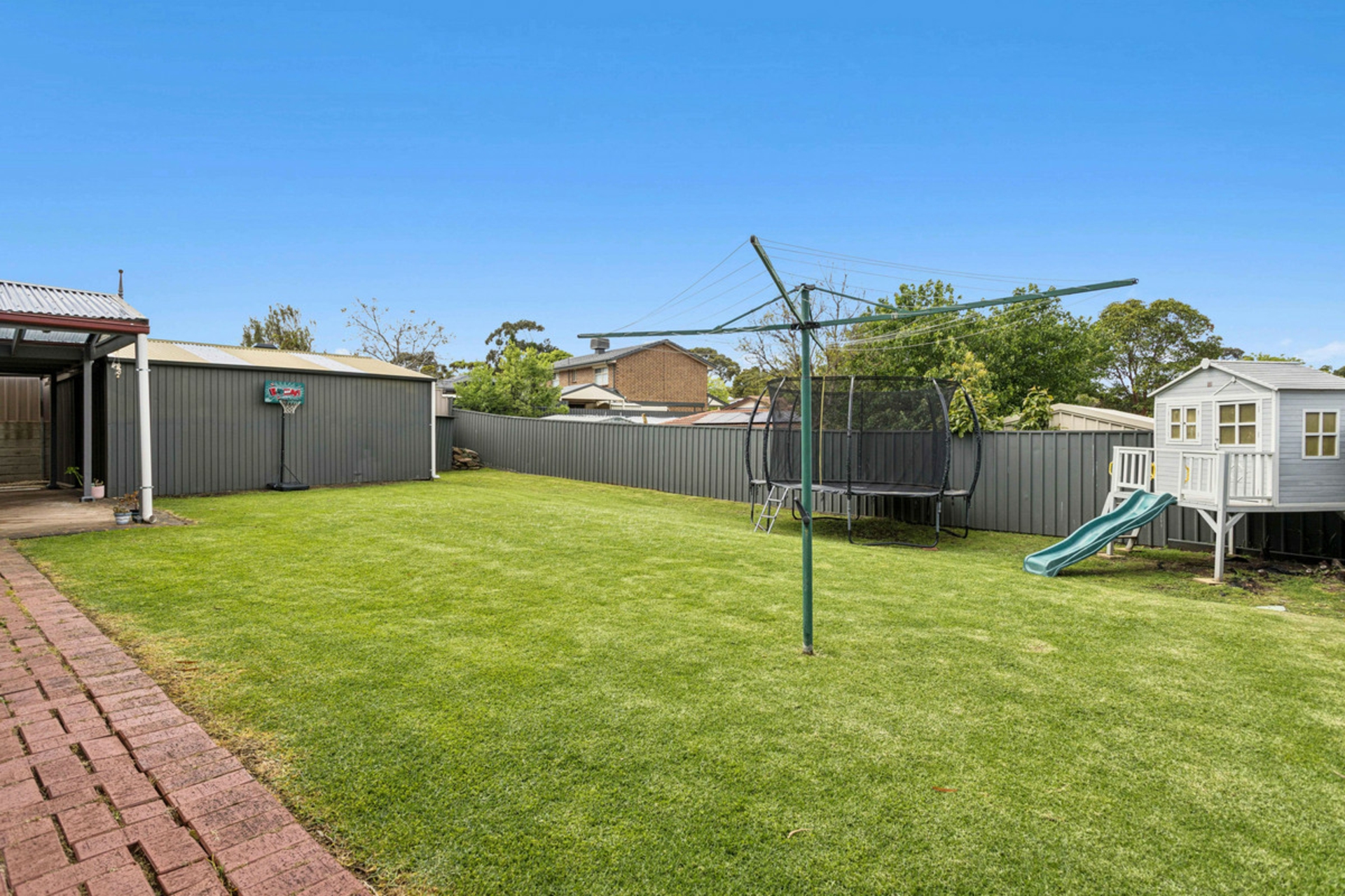 8 Sherry Court — photo 15 of 17