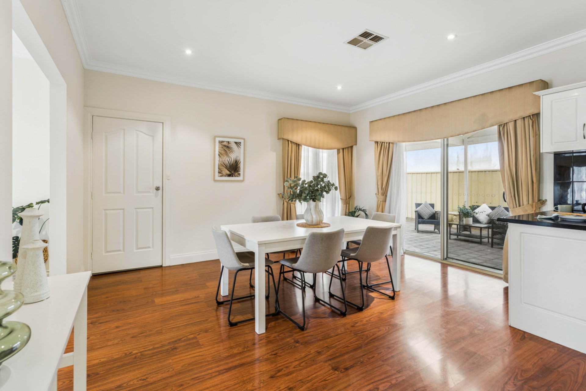 16 Henry Street — photo 7 of 16