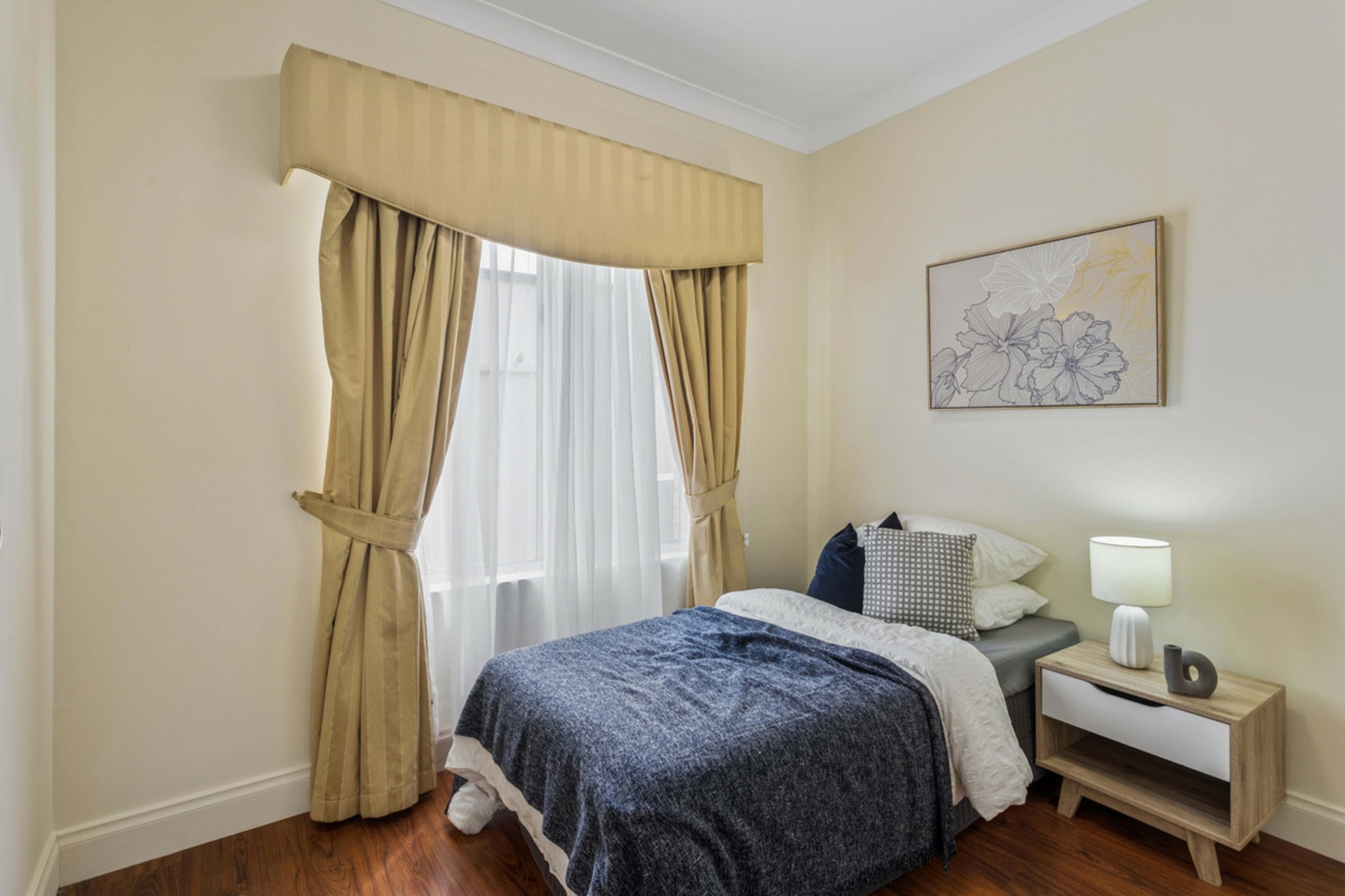 16 Henry Street — photo 13 of 16
