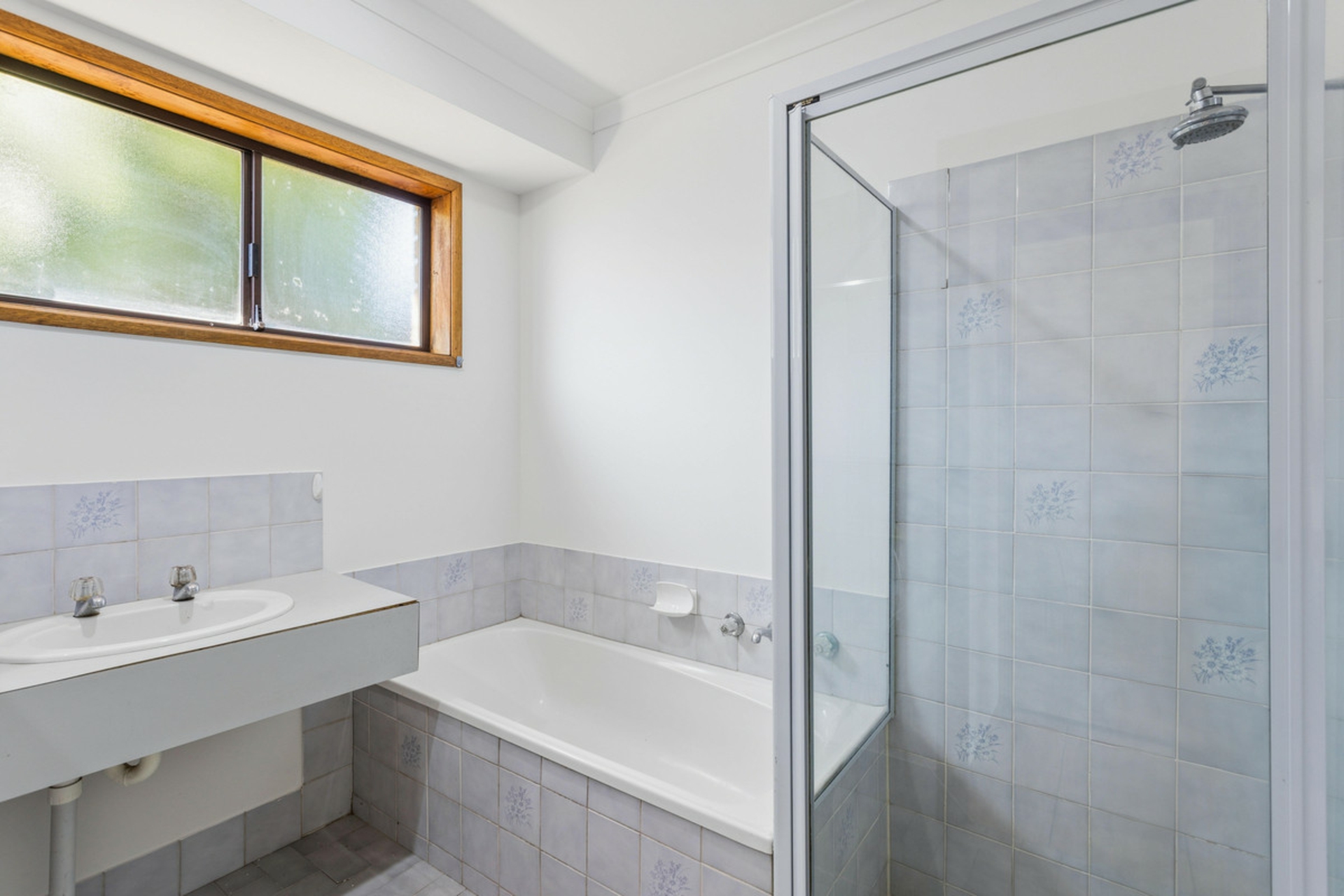 18 Boyara Crescent — photo 12 of 15