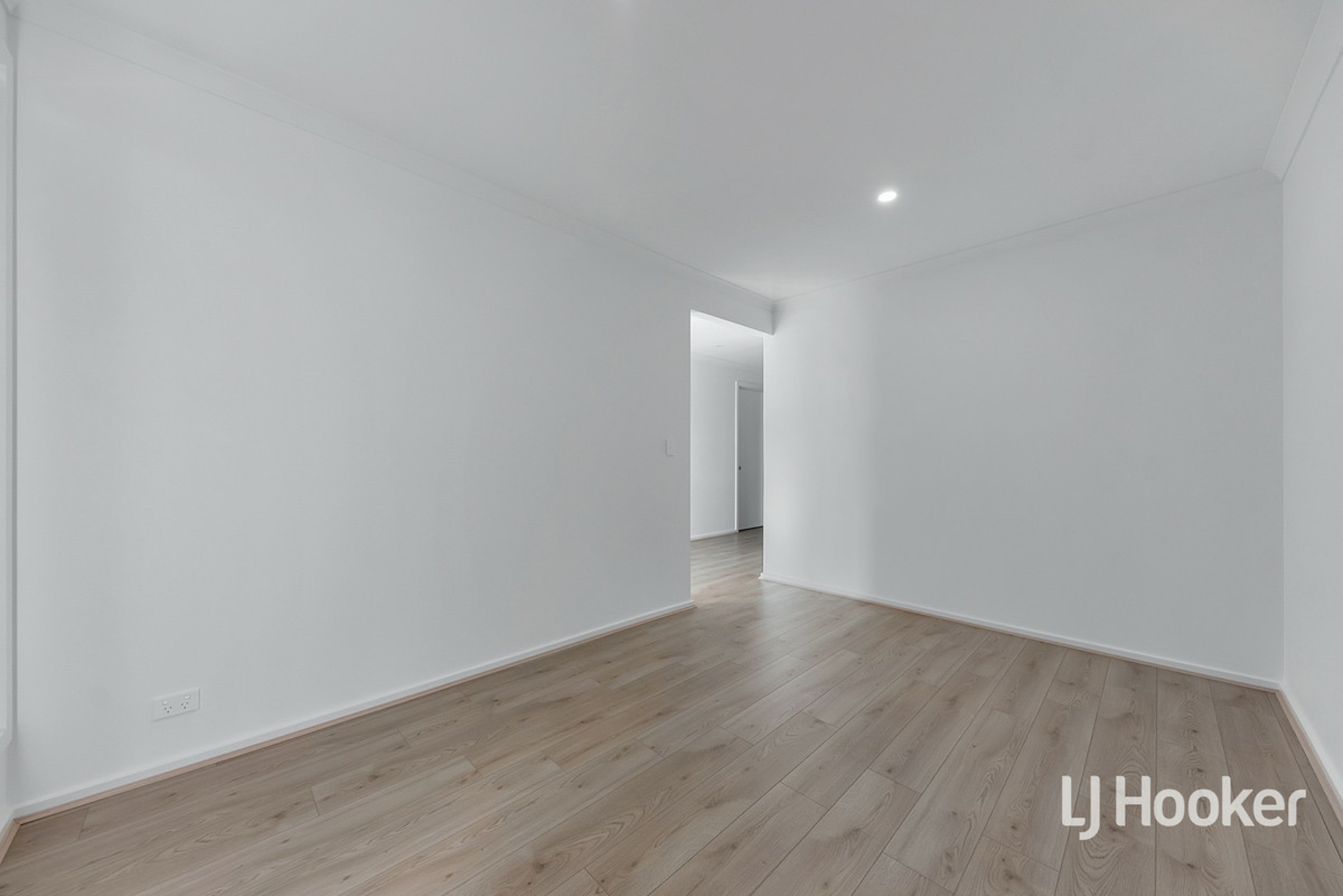 15 Kestrel Avenue — photo 2 of 13