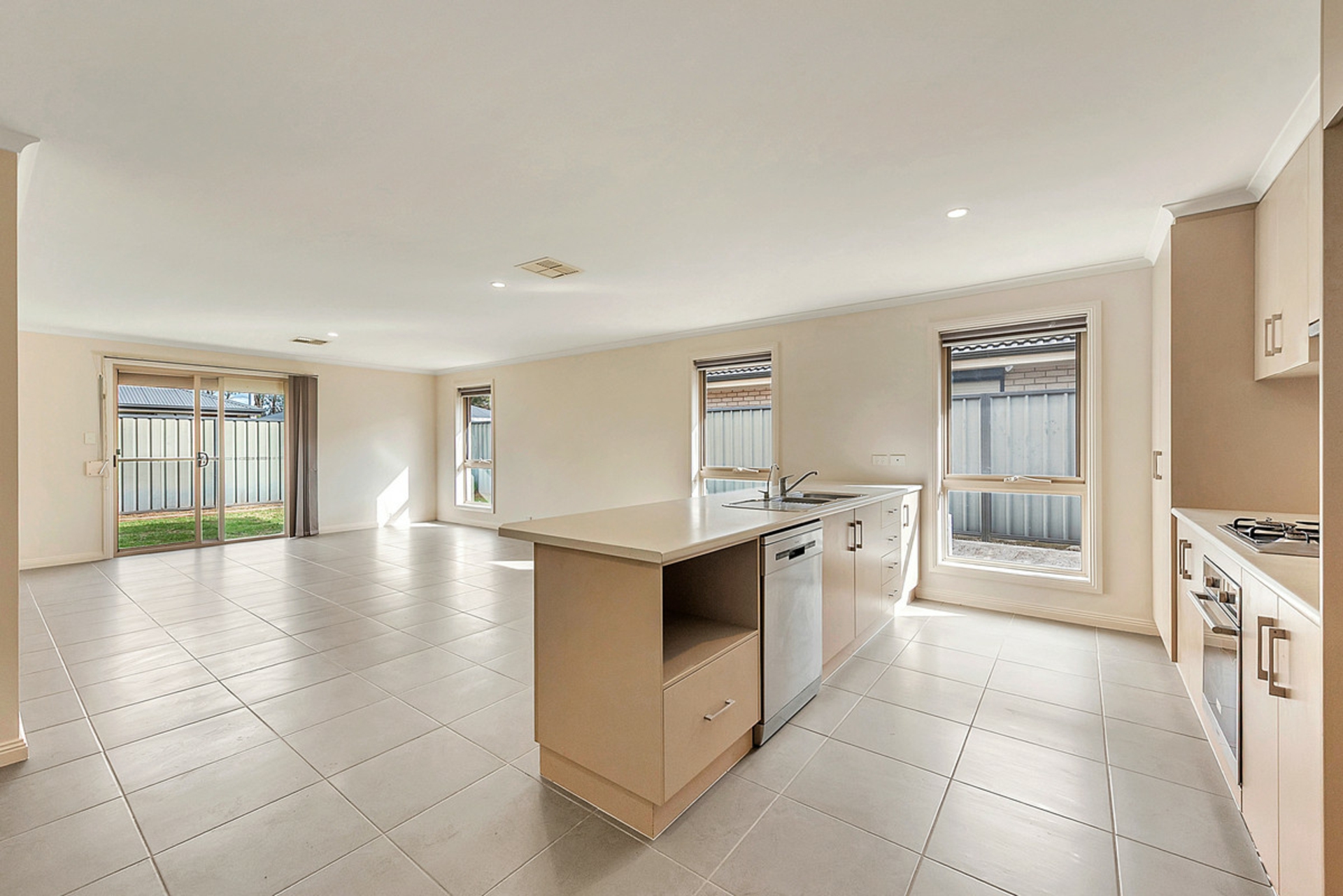 11 Riesling Crescent — photo 6 of 11