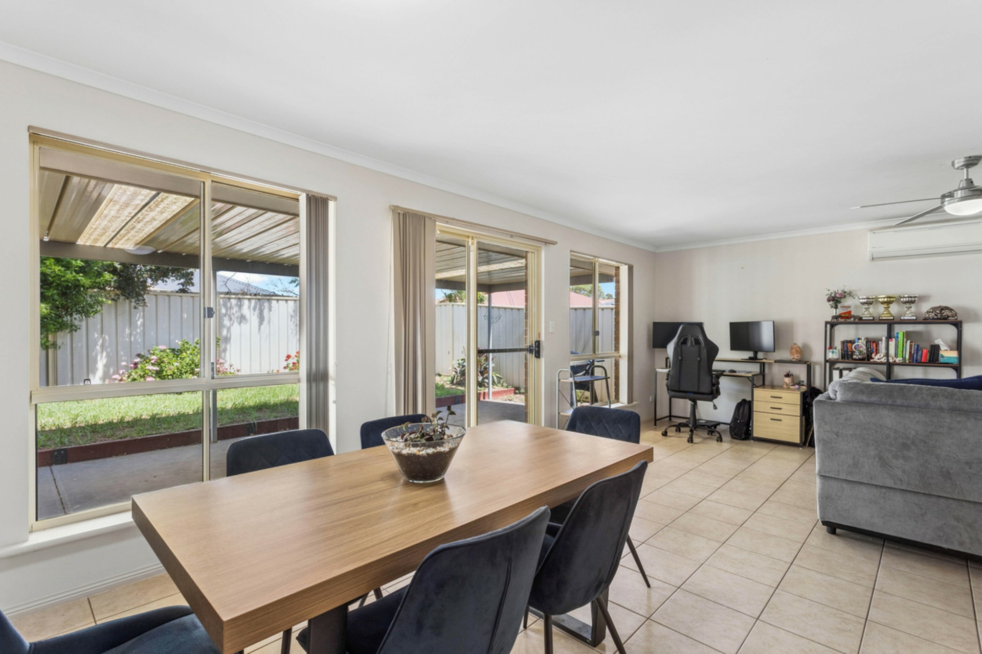 33 Strathaird Boulevard — photo 4 of 14