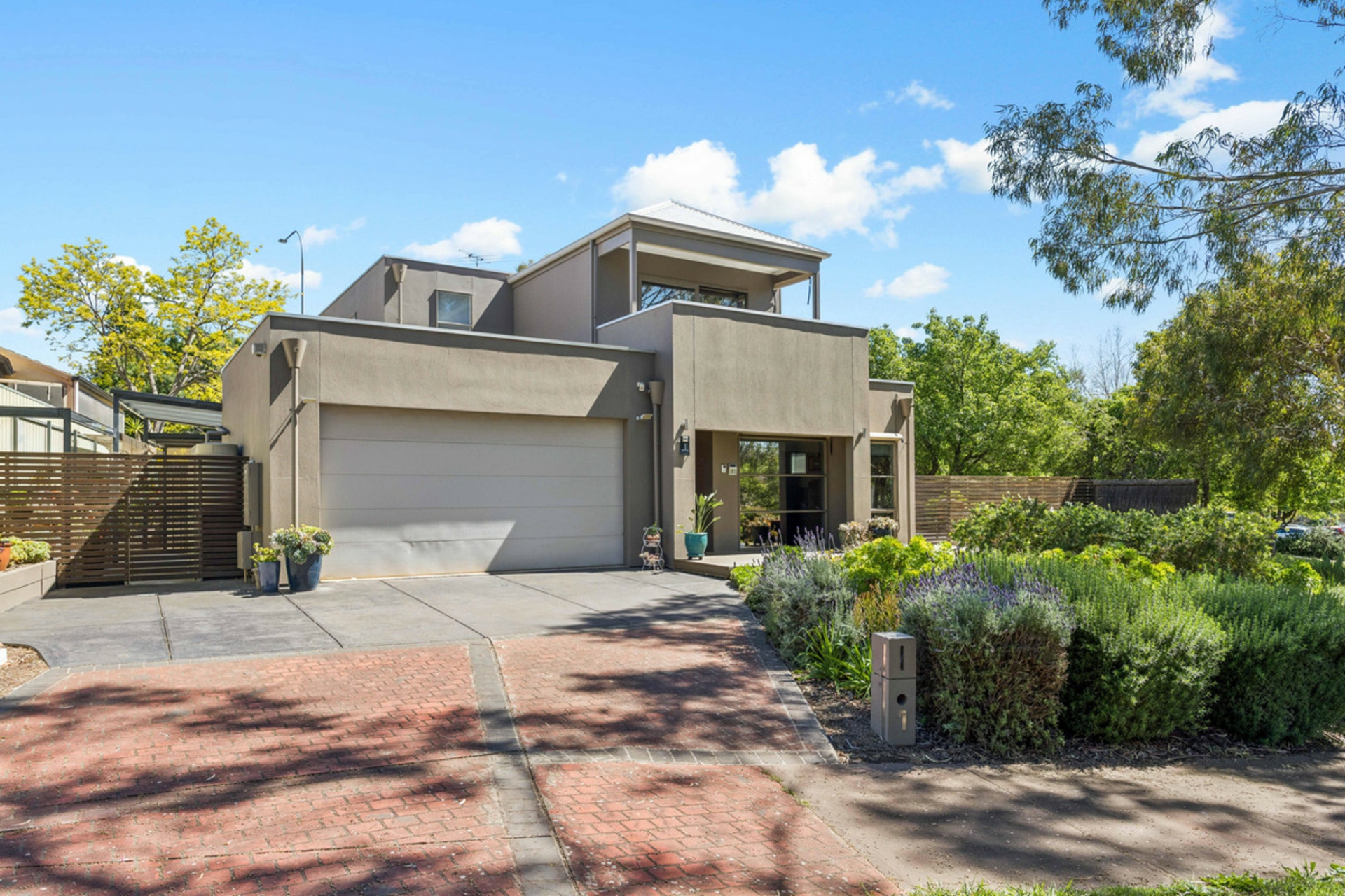 1 Lady Williams Place — photo from LJ Hooker Property Specialists
