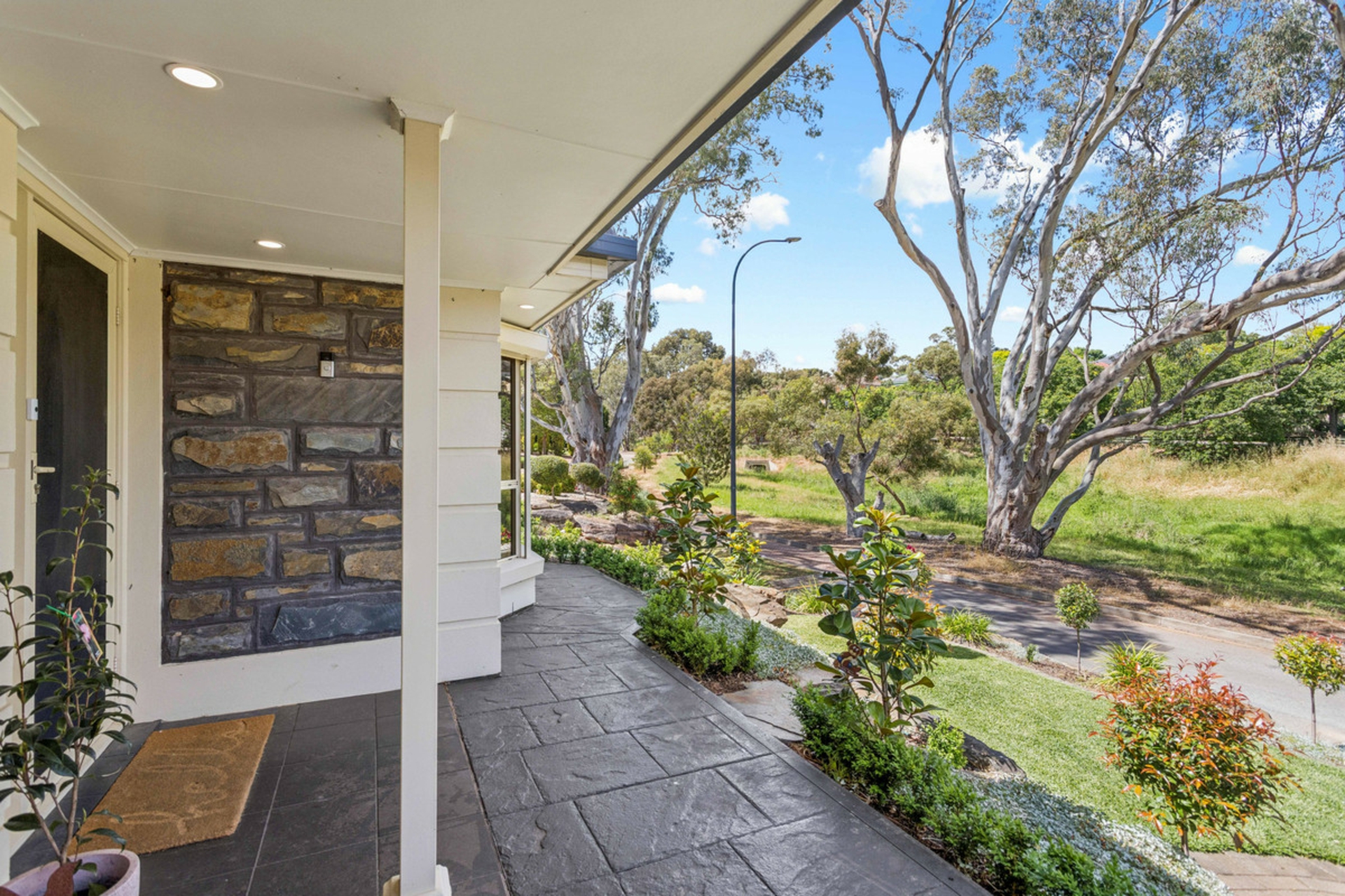 7 Silveracre Pass — photo 2 of 20