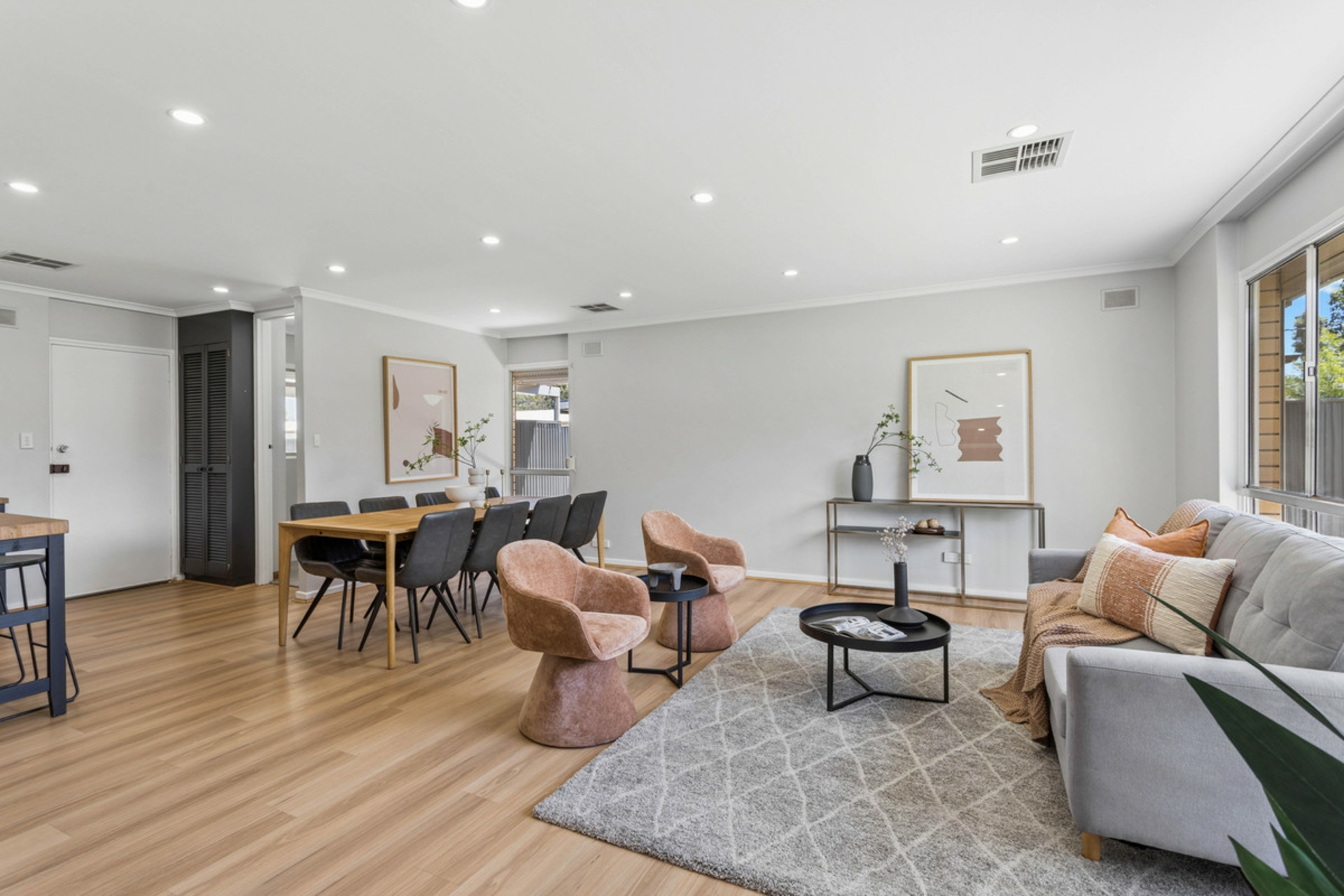 31 Jeffries Road — photo 3 of 22