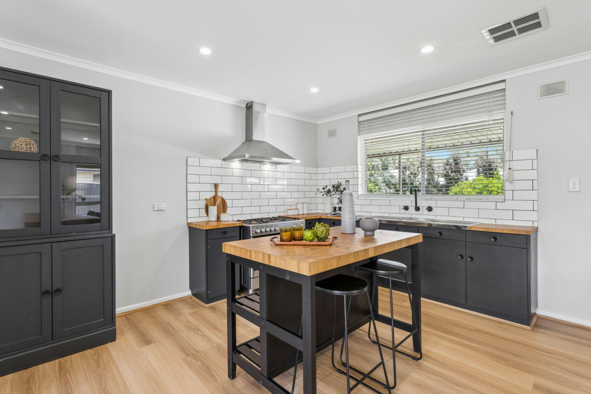 31 Jeffries Road — photo 10 of 22