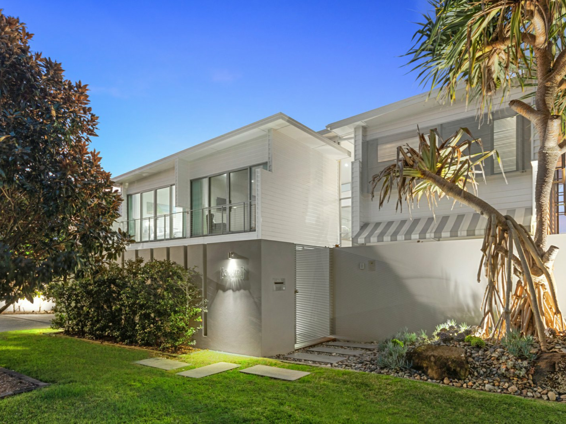 14 Cathedral Court, KINGSCLIFF