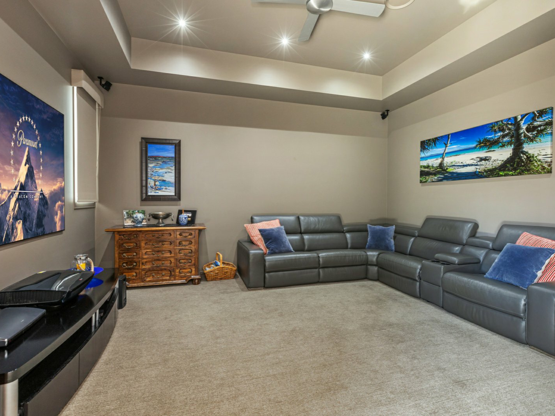 14 Cathedral Court, KINGSCLIFF
