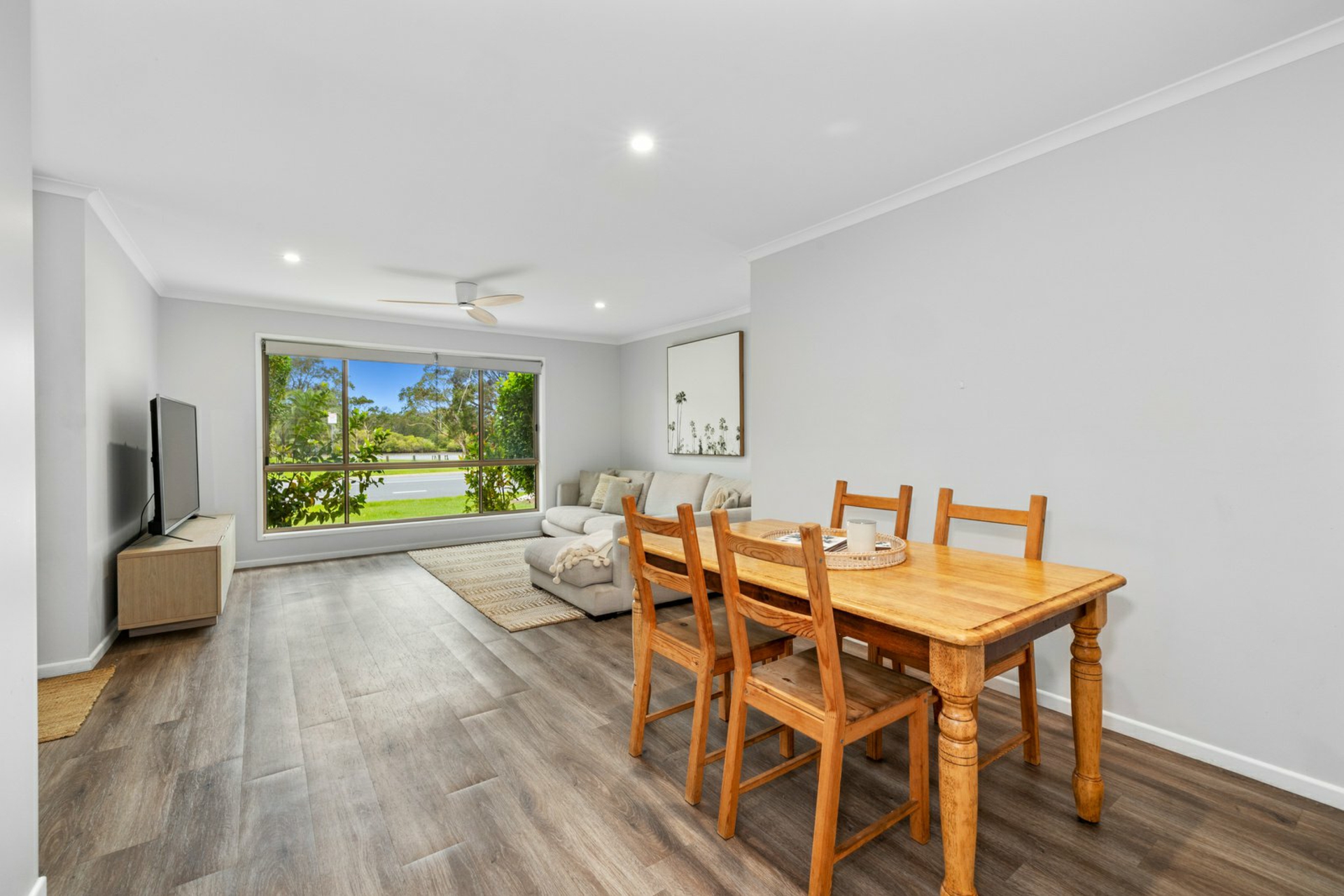 2/92 Overall Drive, POTTSVILLE