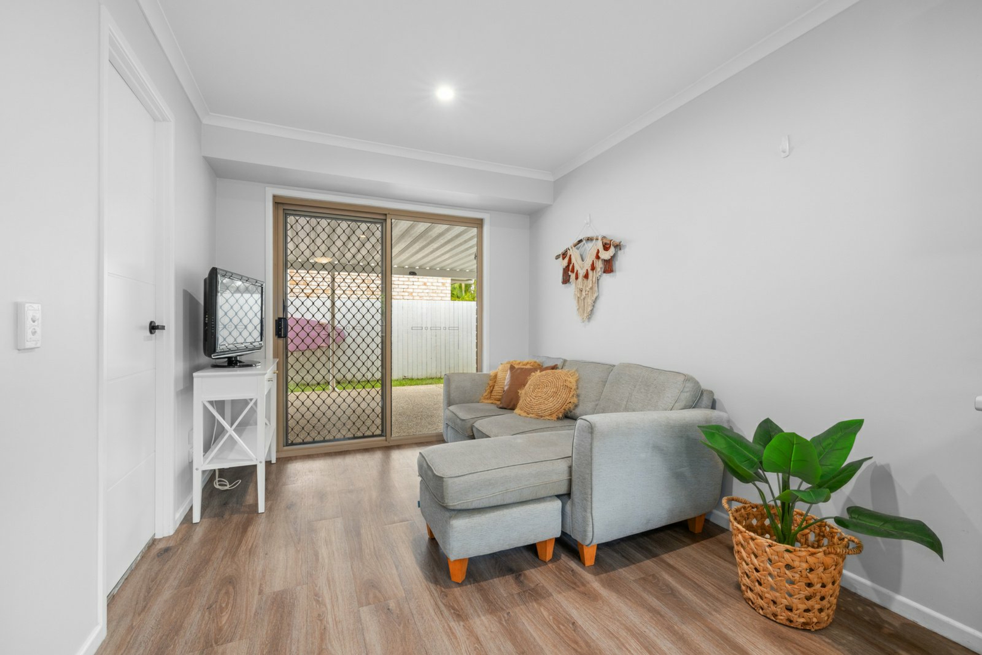 2/92 Overall Drive, POTTSVILLE