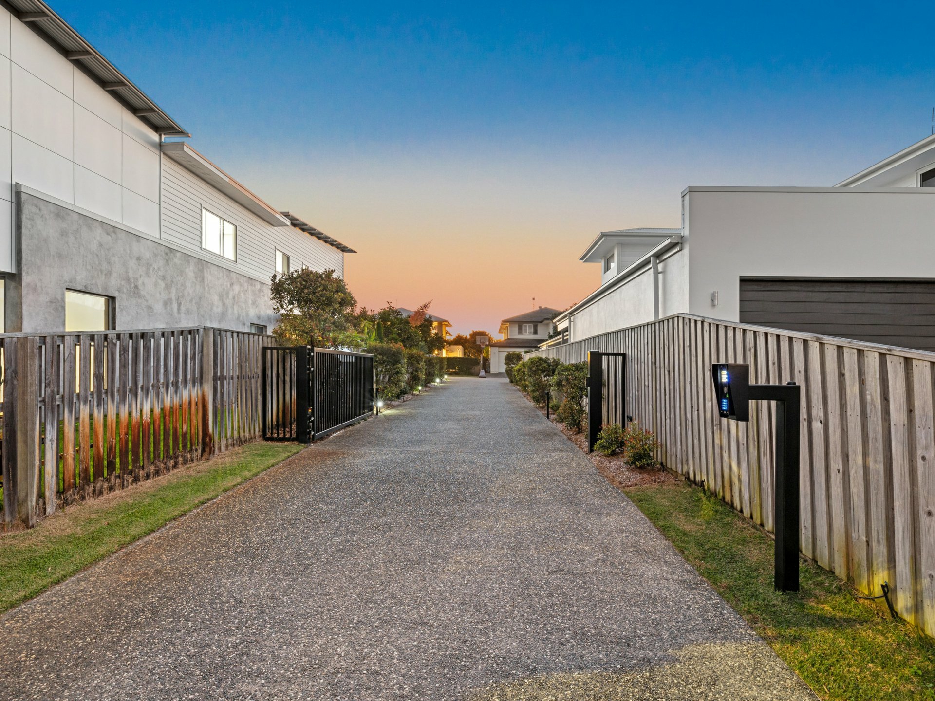 671 Casuarina Way, CASUARINA