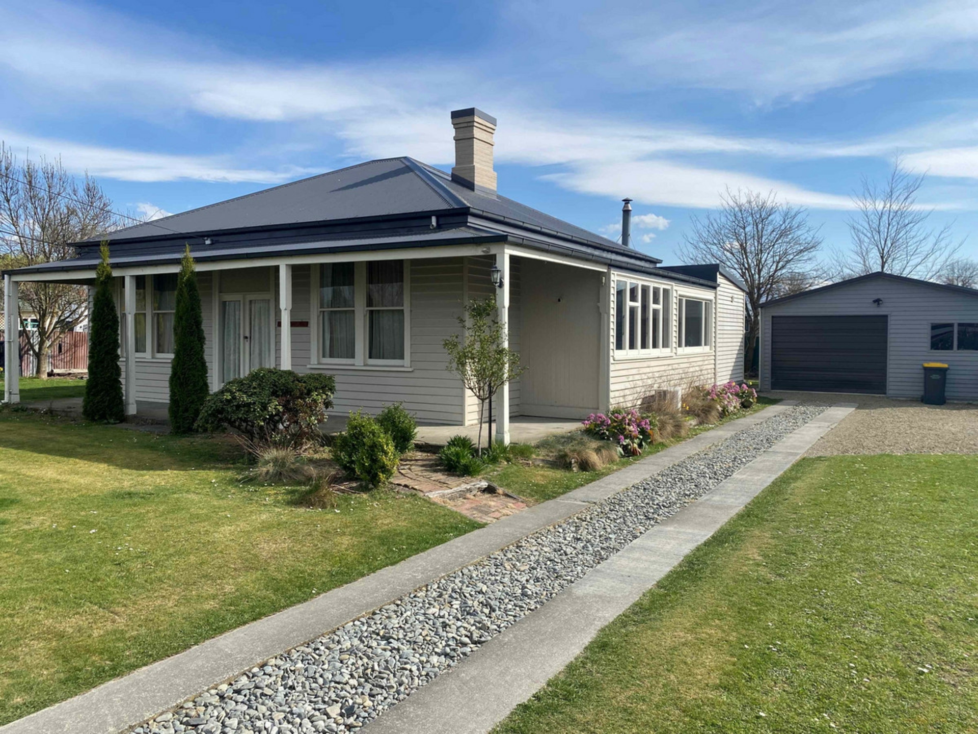 8 Regent Street, FAIRLIE