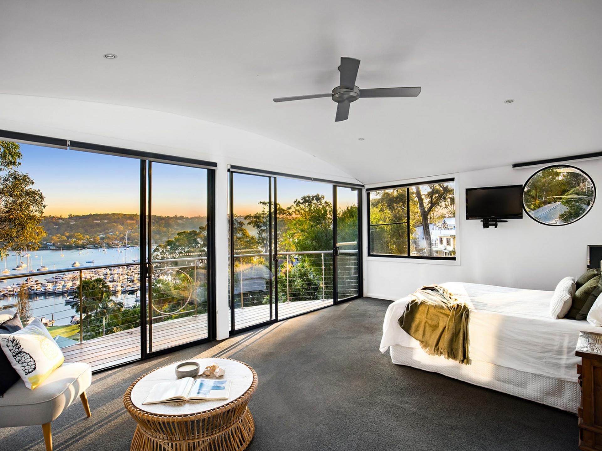 33 Prince Alfred Parade, NEWPORT