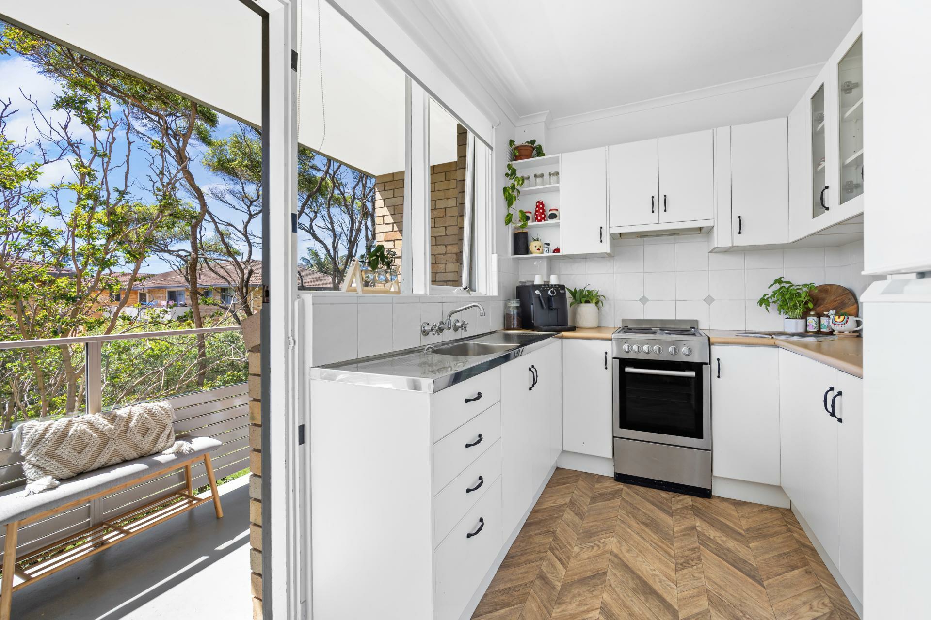 8/15 Stuart Street, COLLAROY