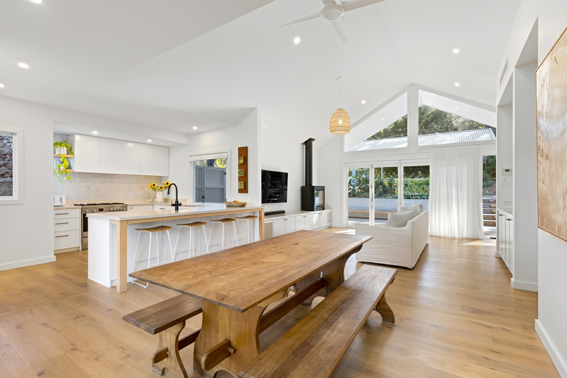 33 Irrubel Road, Newport