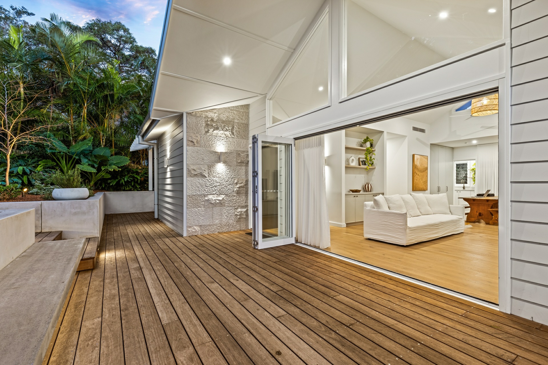 33 Irrubel Road, Newport