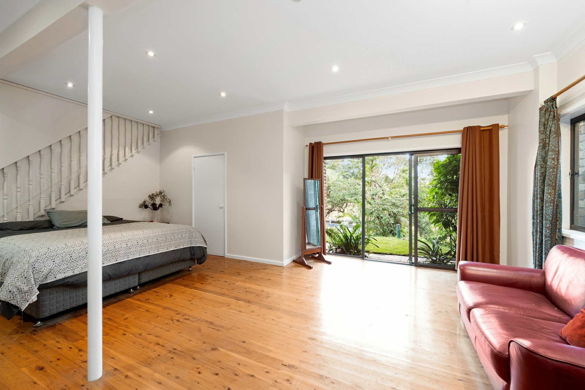 69 Dolphin Crescent — photo 11 of 15