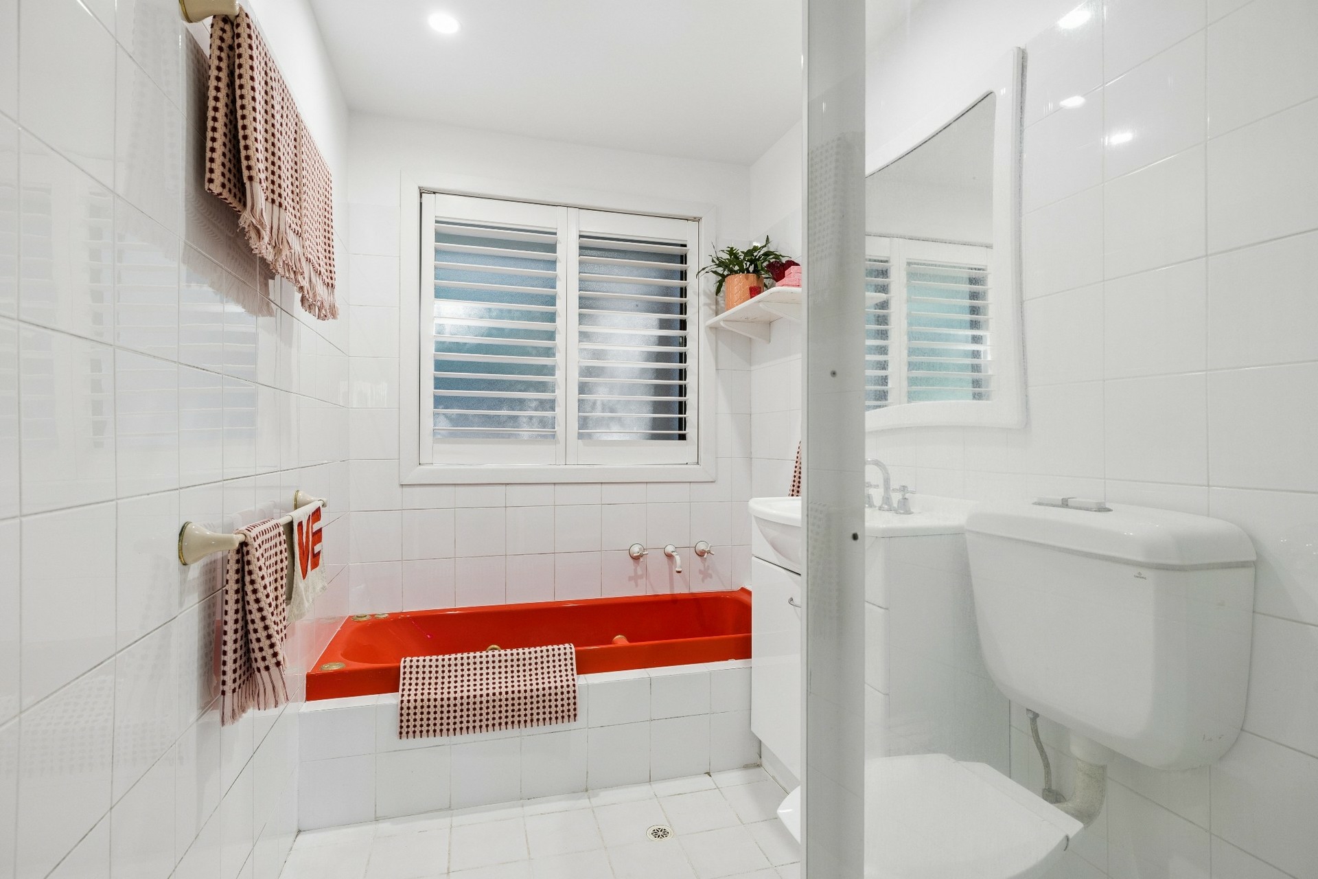 69 Dolphin Crescent — photo 14 of 15