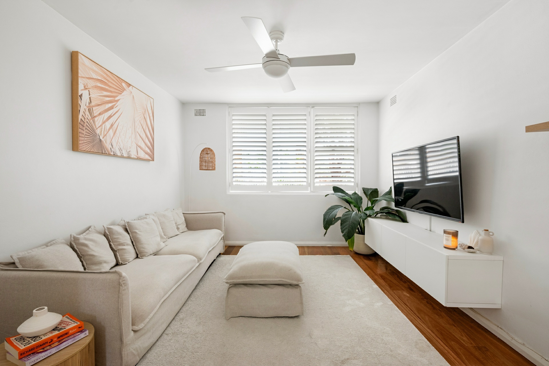 7/23 Woolcott Street — photo from LJ Hooker Newport