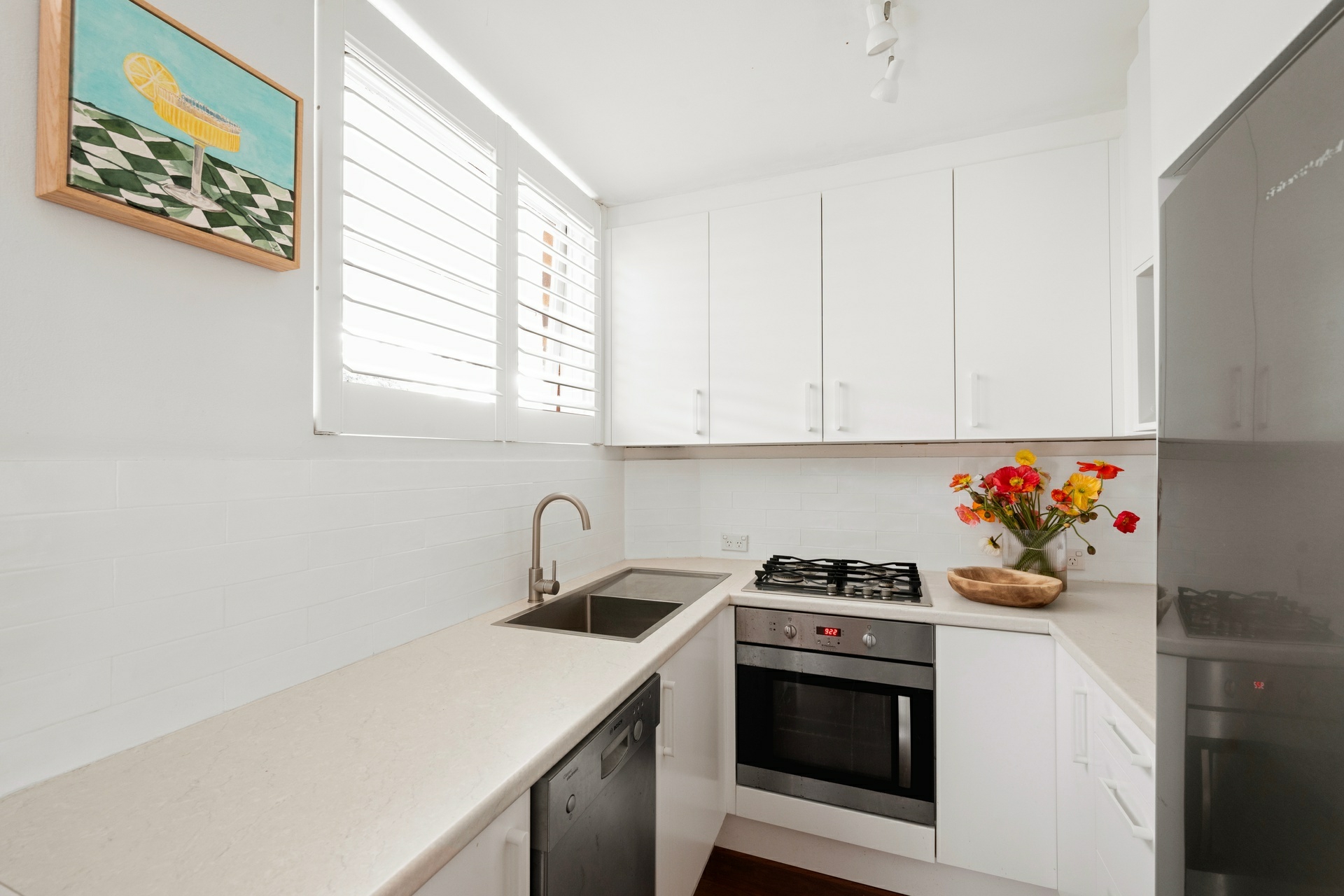 7/23 Woolcott Street — photo 4 of 11