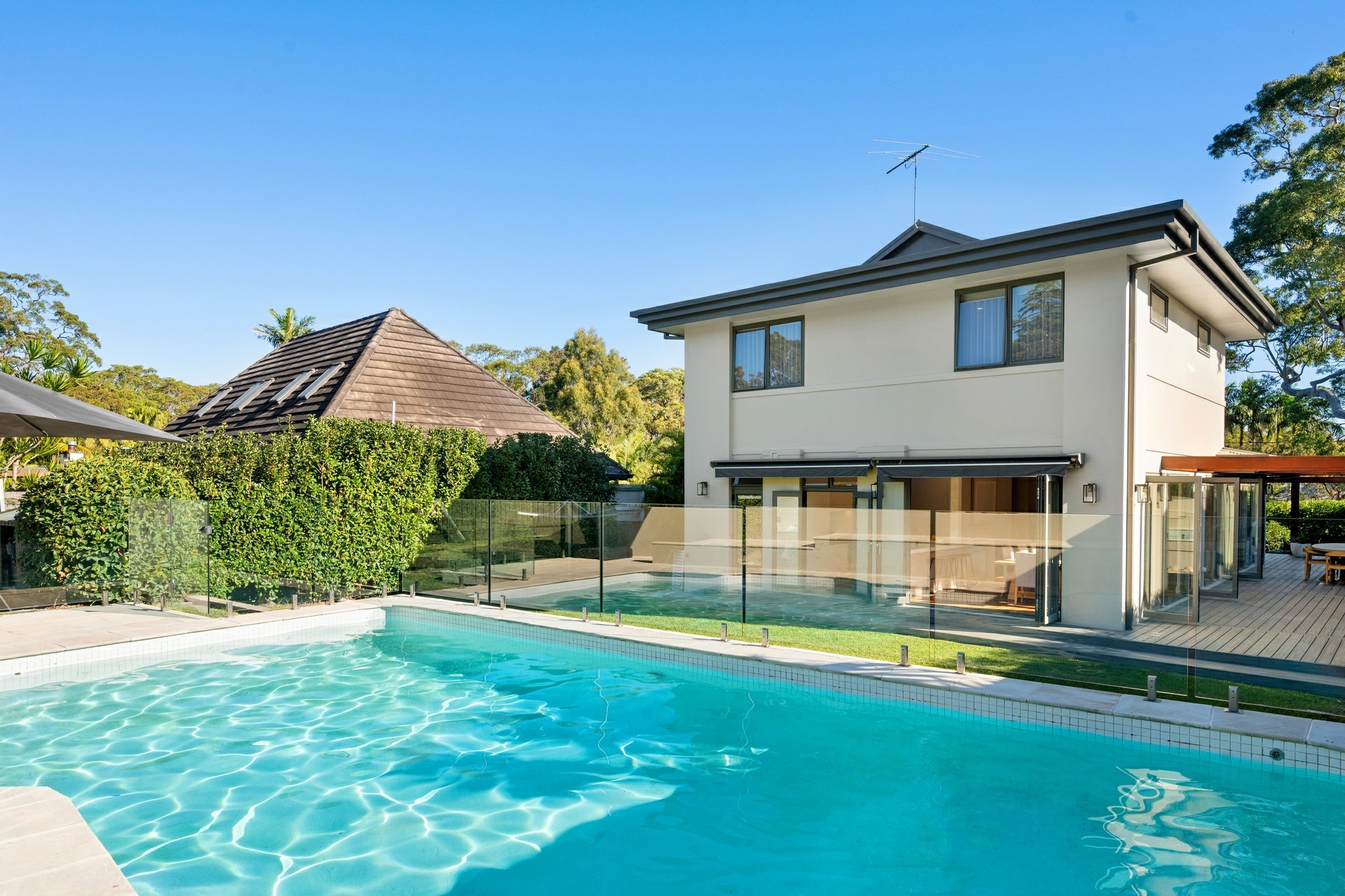 19 Ebor Road — photo 4 of 19