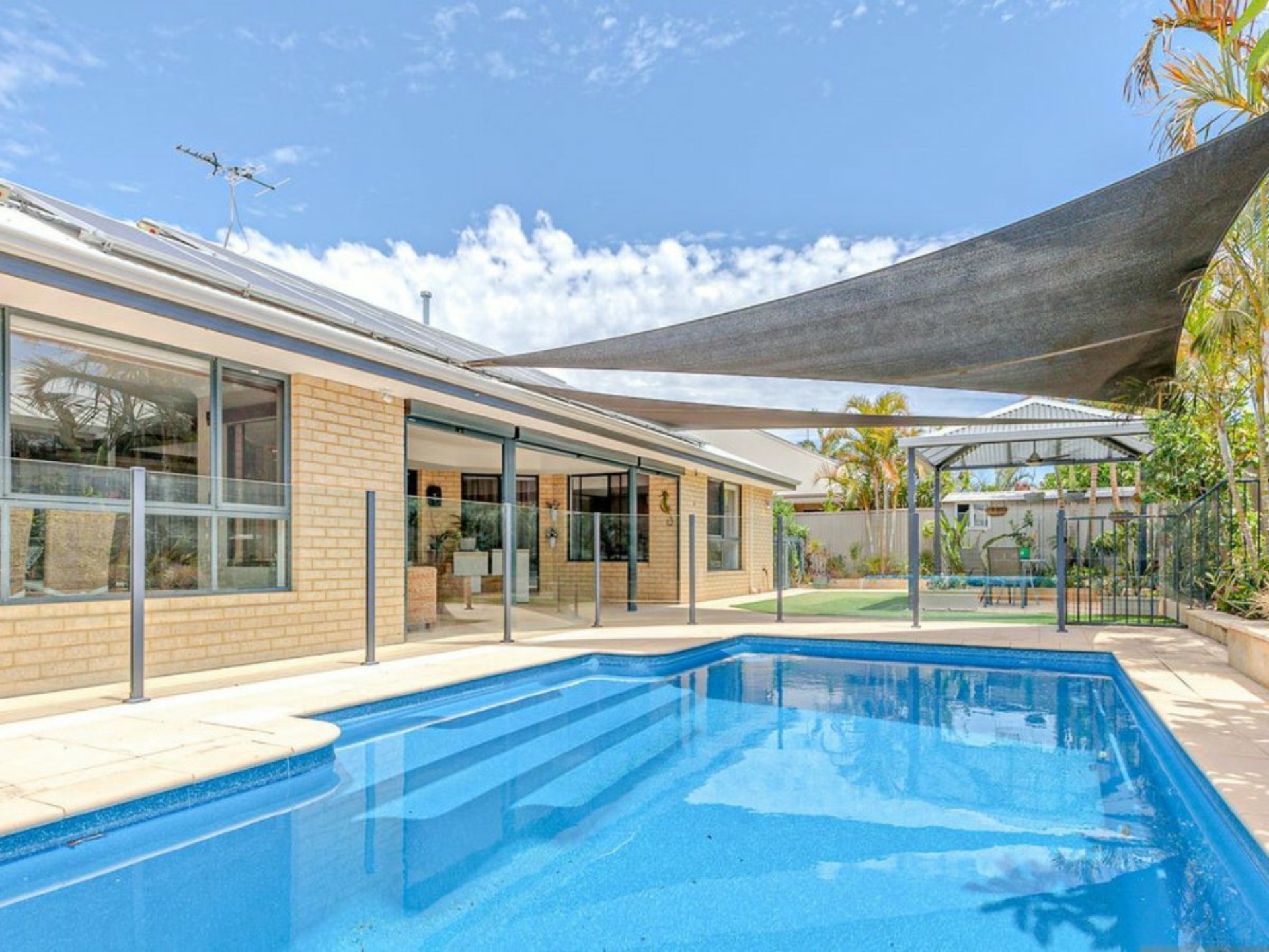 15 Waterview Parade, SOUTHERN RIVER