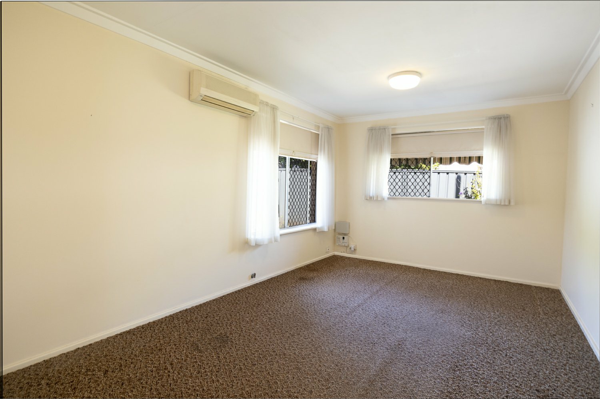 29 Roebuck Drive, SALTER POINT