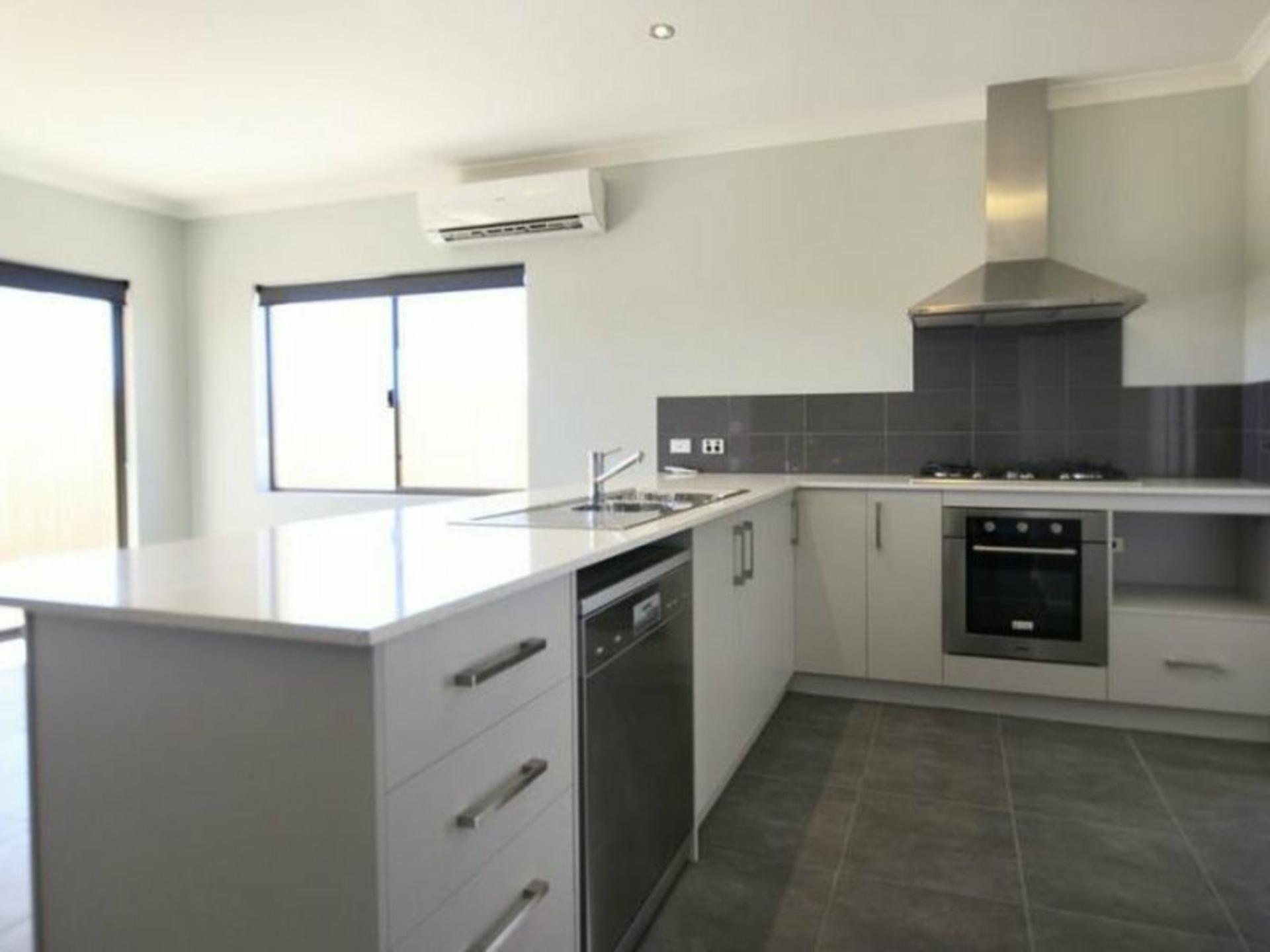 7 Oakes Way, HAMMOND PARK