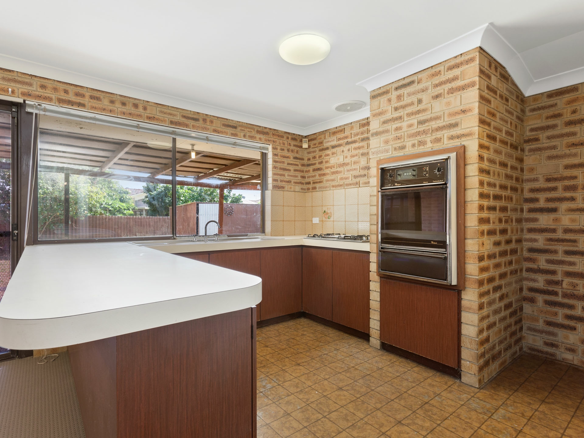 13 Dauphin Place, WILLETTON