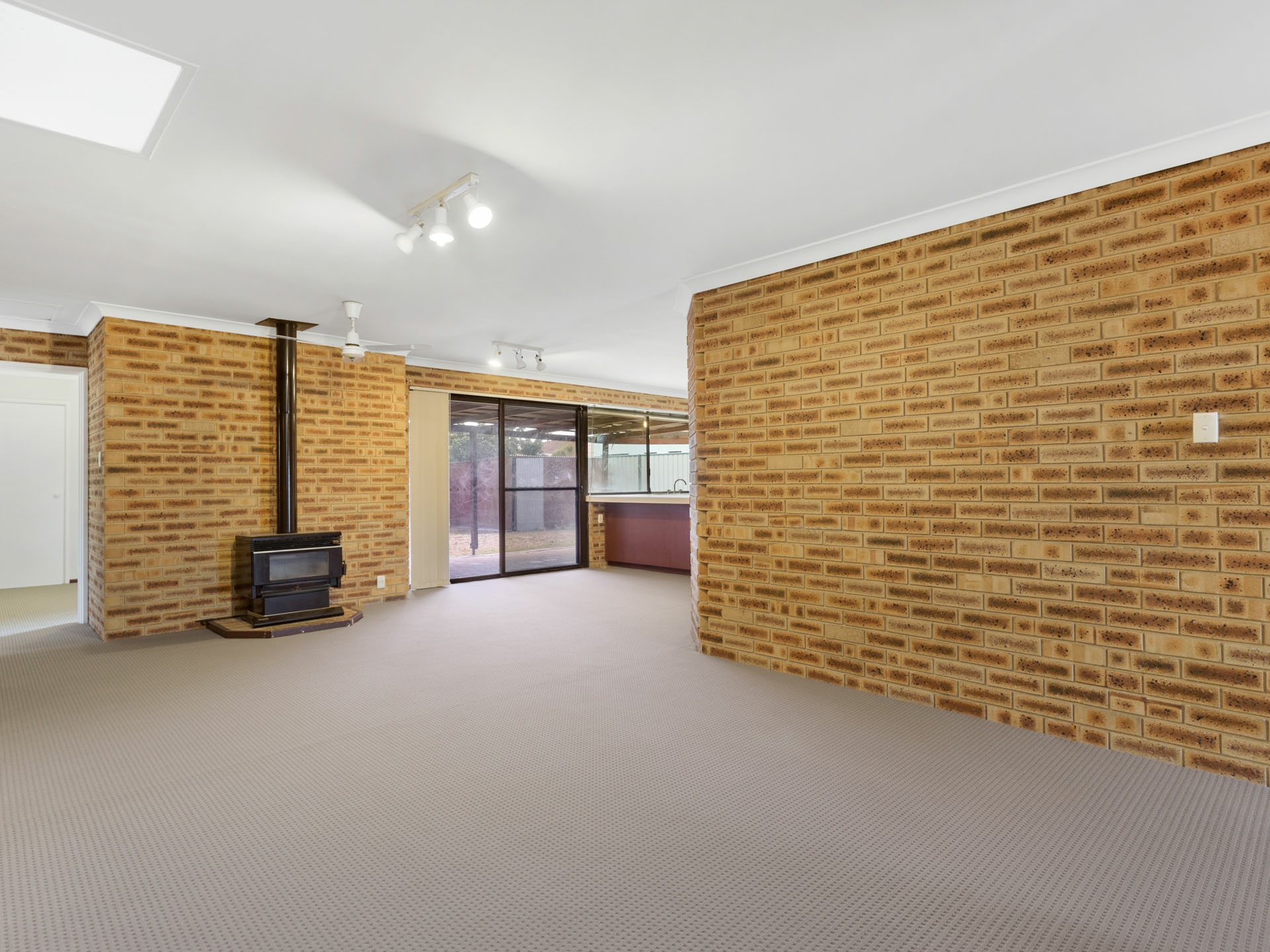 13 Dauphin Place, WILLETTON
