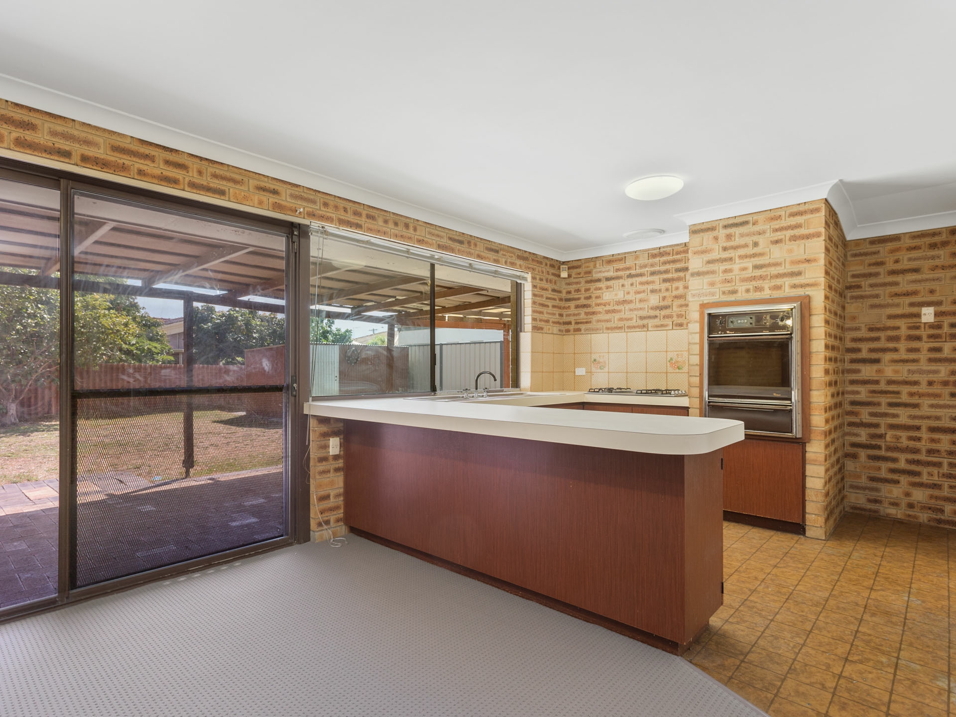 13 Dauphin Place, WILLETTON