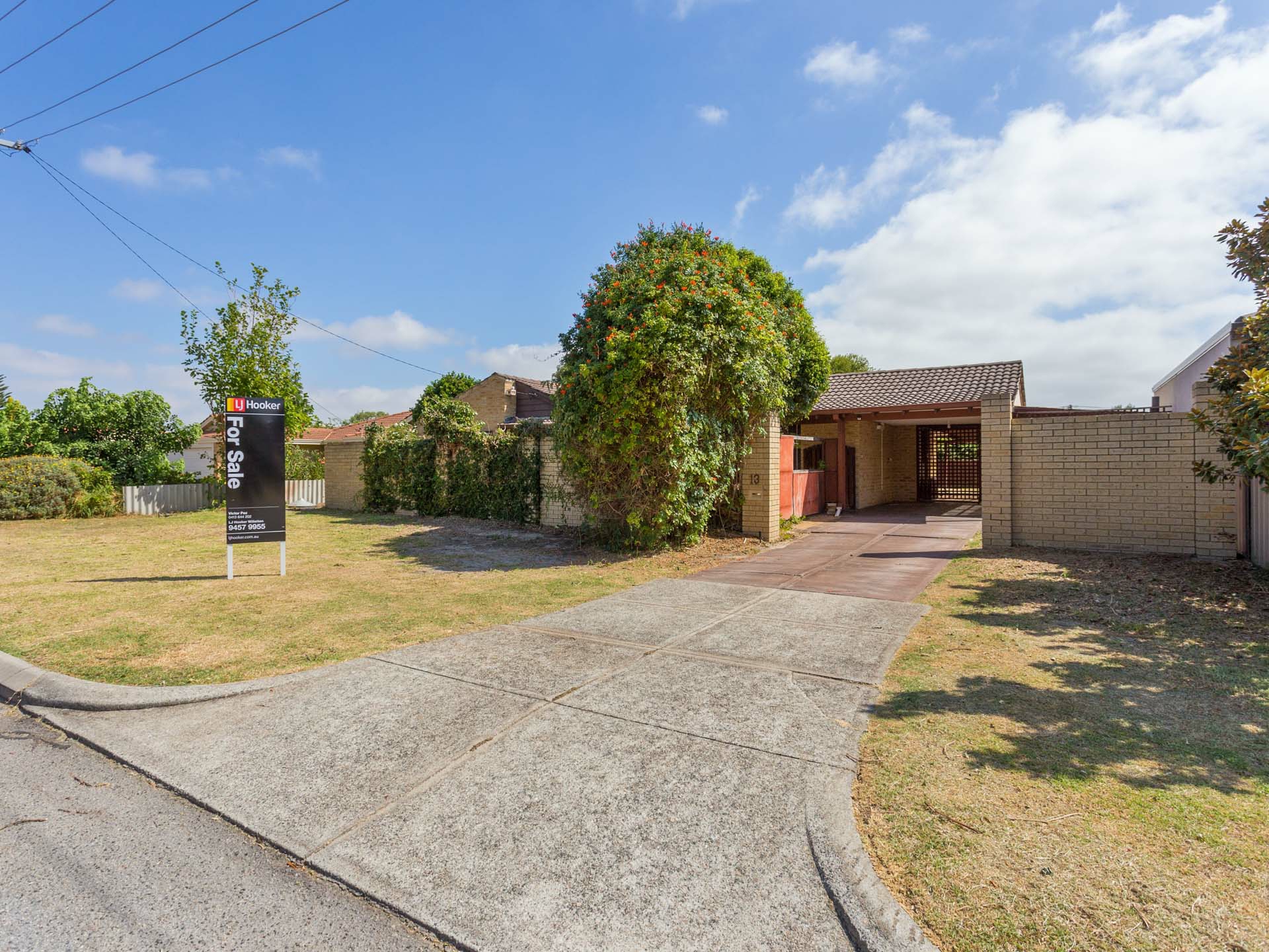 13 Dauphin Place, WILLETTON
