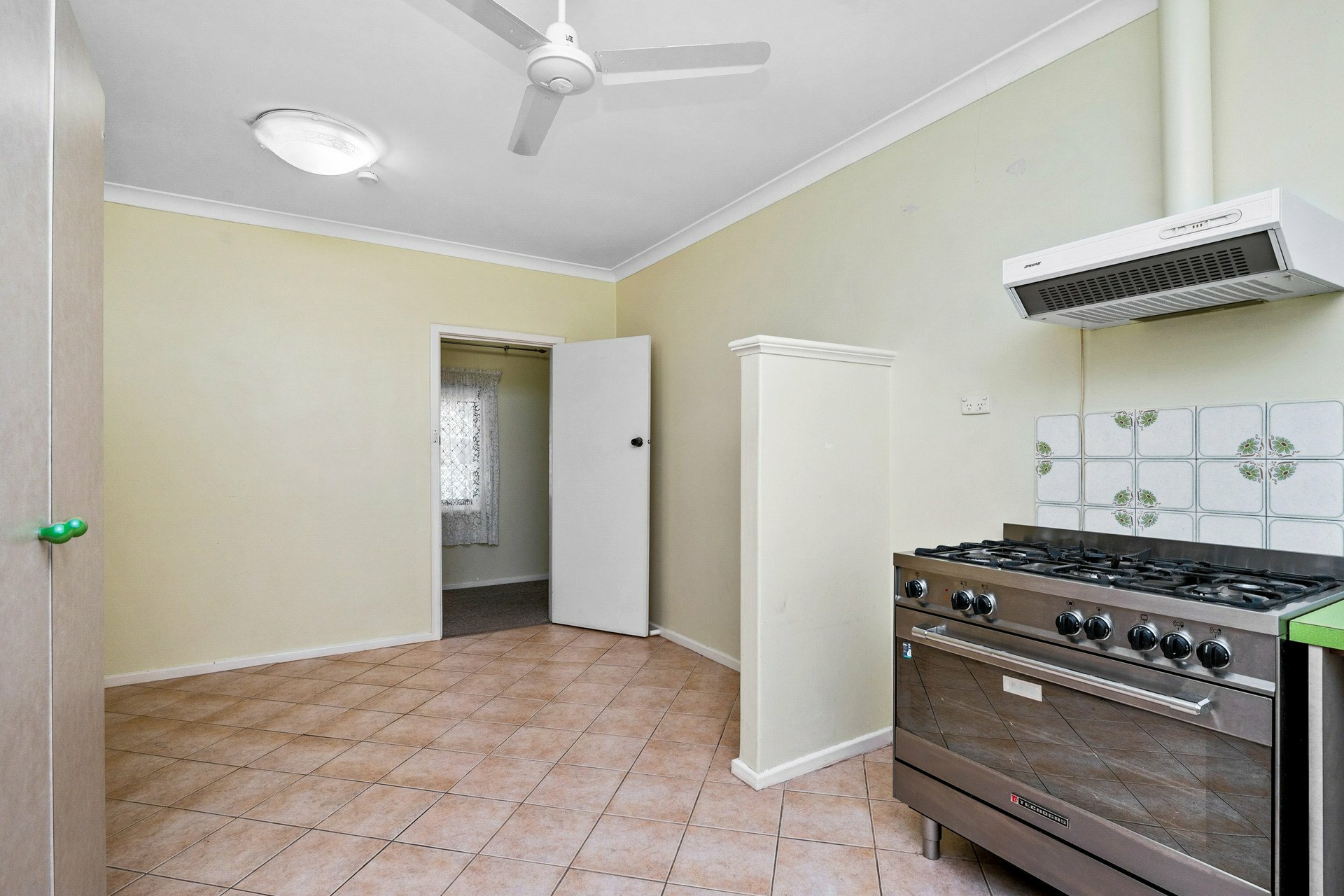 143 Parkin Street, ROCKINGHAM