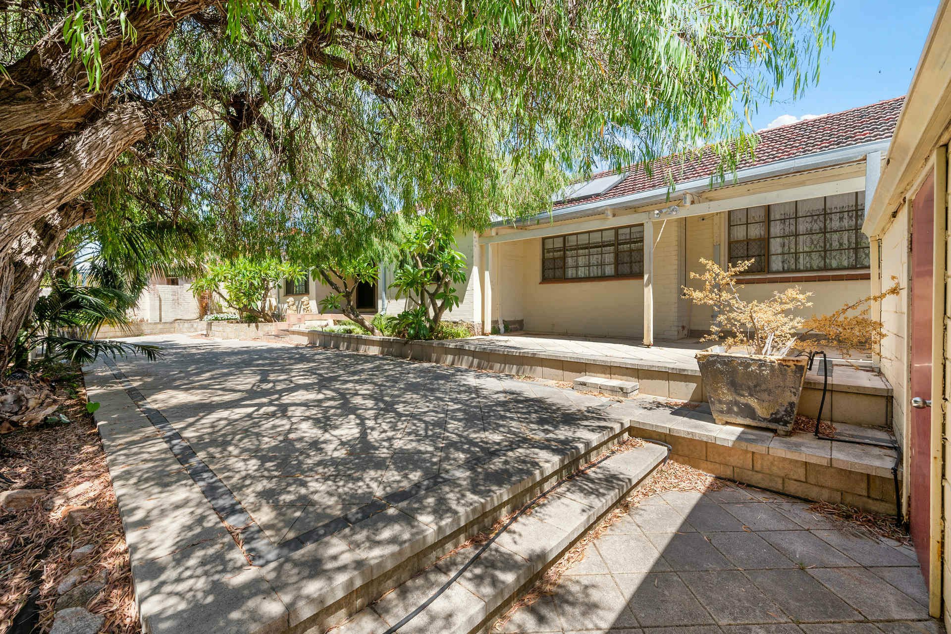 143 Parkin Street, ROCKINGHAM